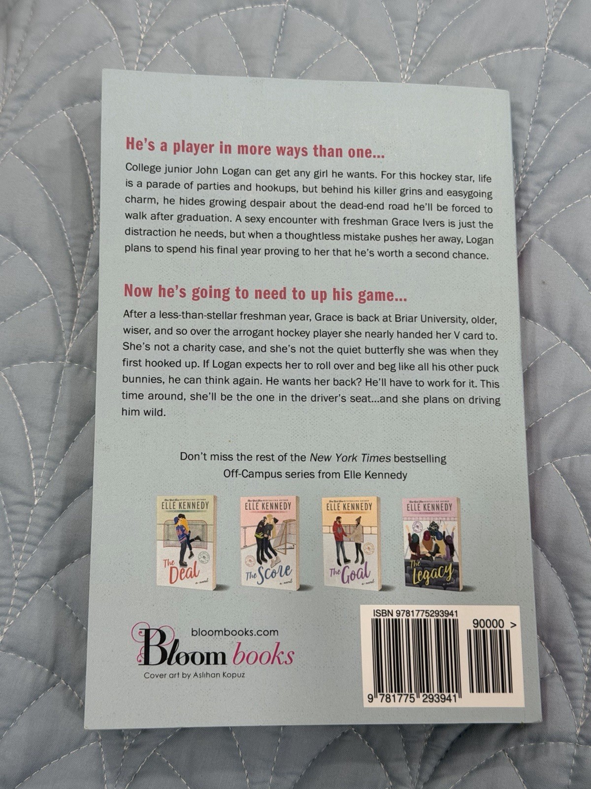 Elle Kennedy The Mistake Off-Campus Series 2 Paperback College Hockey Romance