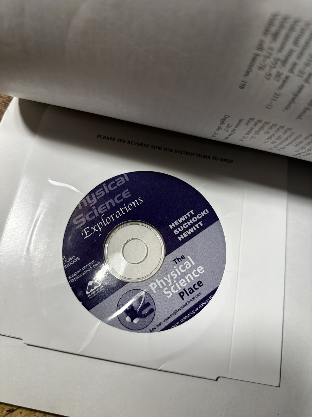 CONCEPTUAL PHYSICAL SCIENCE EXPLORATIONS – CUSTOM EDITION By Paul G. Hewitt W/CD
