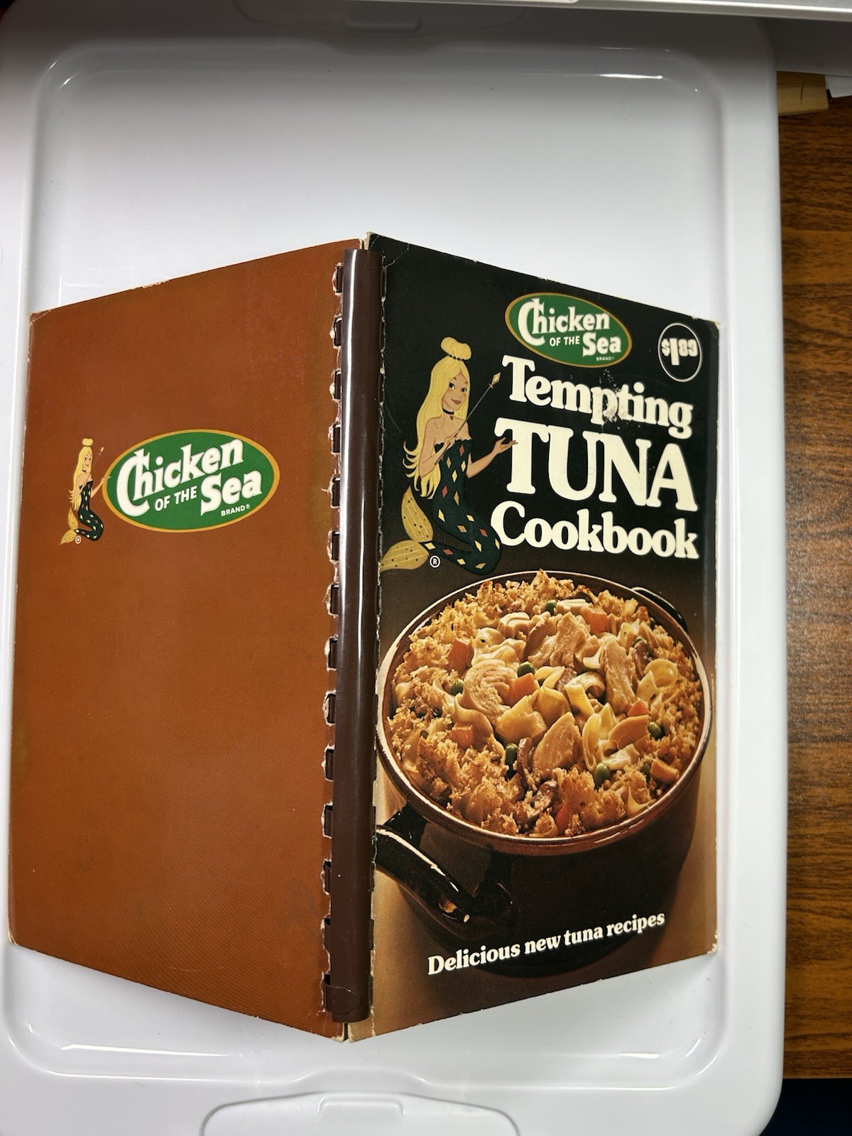 Tempting Tuna Cookbook 1976 Chicken Of The Sea 128 pages VTG