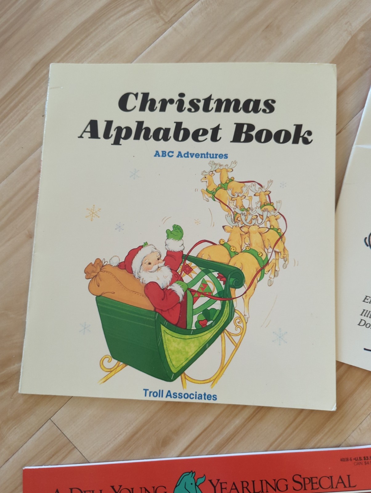 16 BOOKS- Vintage CHILDREN PICTURE BOOKS – HOLIDAY – CHRISTMAS – Ages 4-8 80s