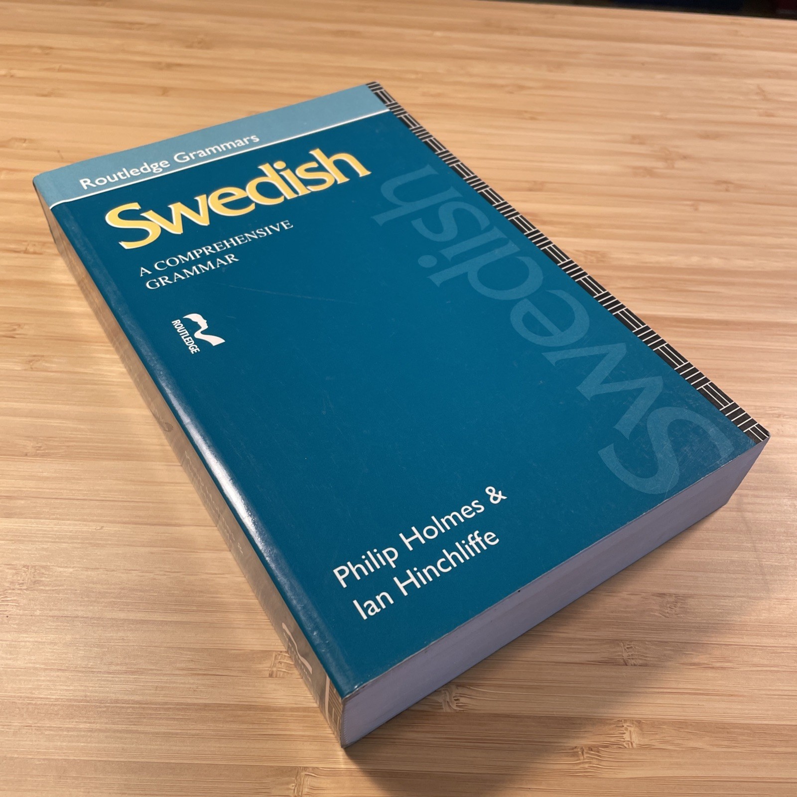 Philip Holmes & Ian Hinchliffe / SWEDISH: A COMPREHENSIVE GRAMMAR (Routledge)