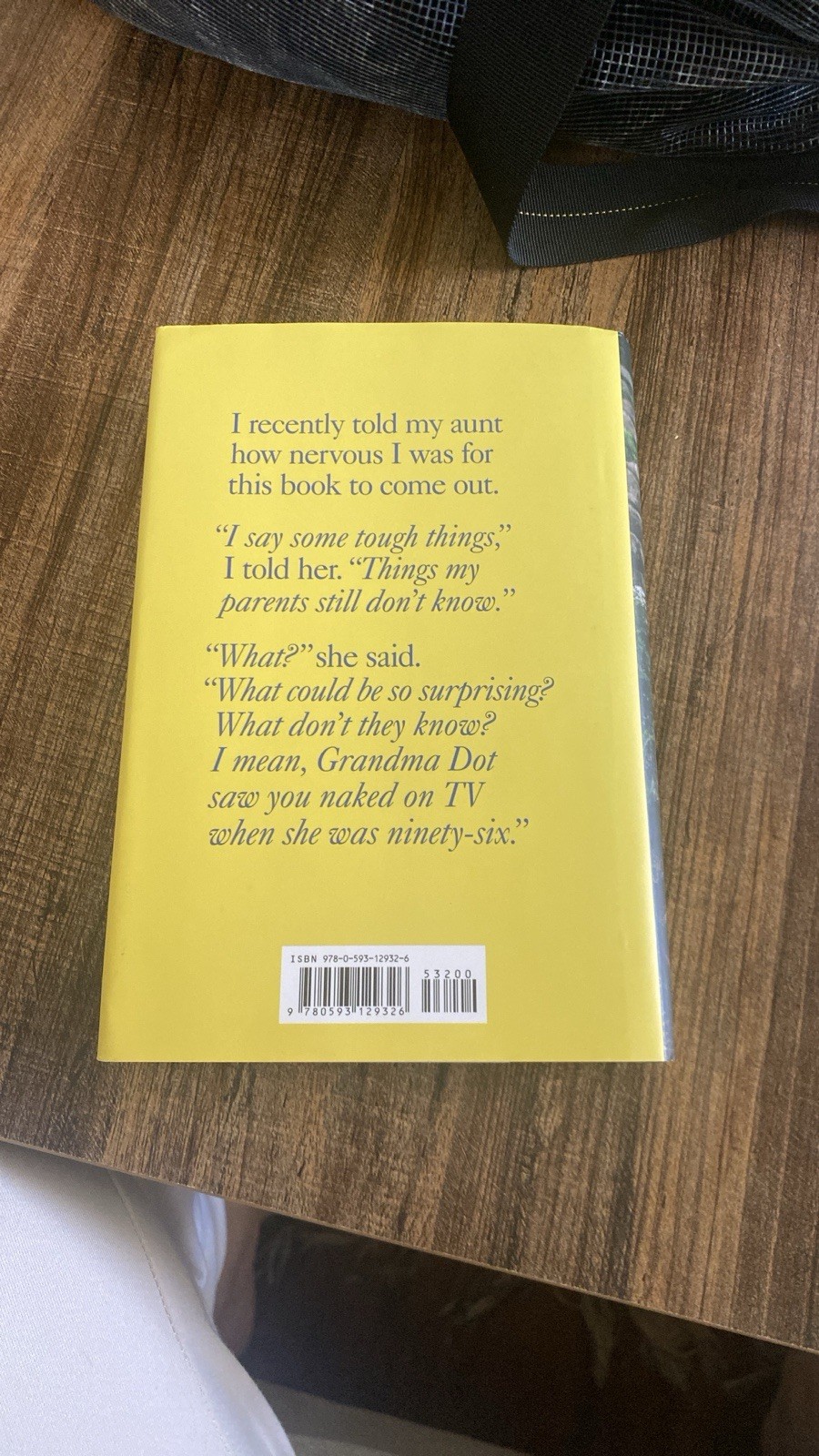 Lena Dunham Famesick: A Memoir Hardcover 2026 Random House 416 Pages