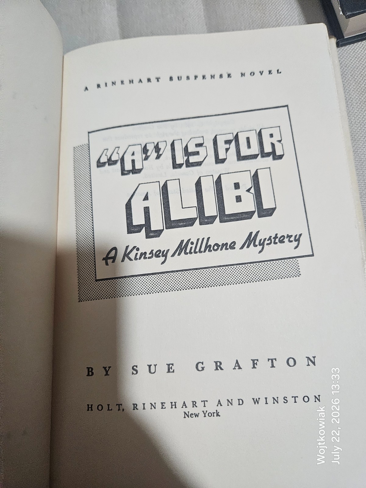 203# Sue Grafton Kinsey Millhone Lot 8 Books A-N Alphabet Mystery HC PB