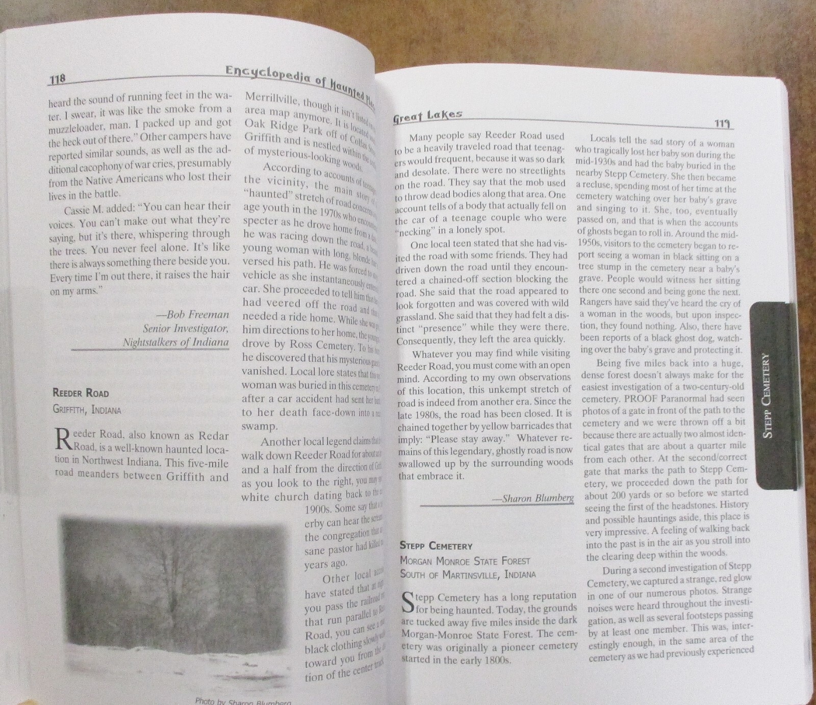 “Encyclopedia of Haunted Places” Ghostly Locales -Trade Paperback (2005)
