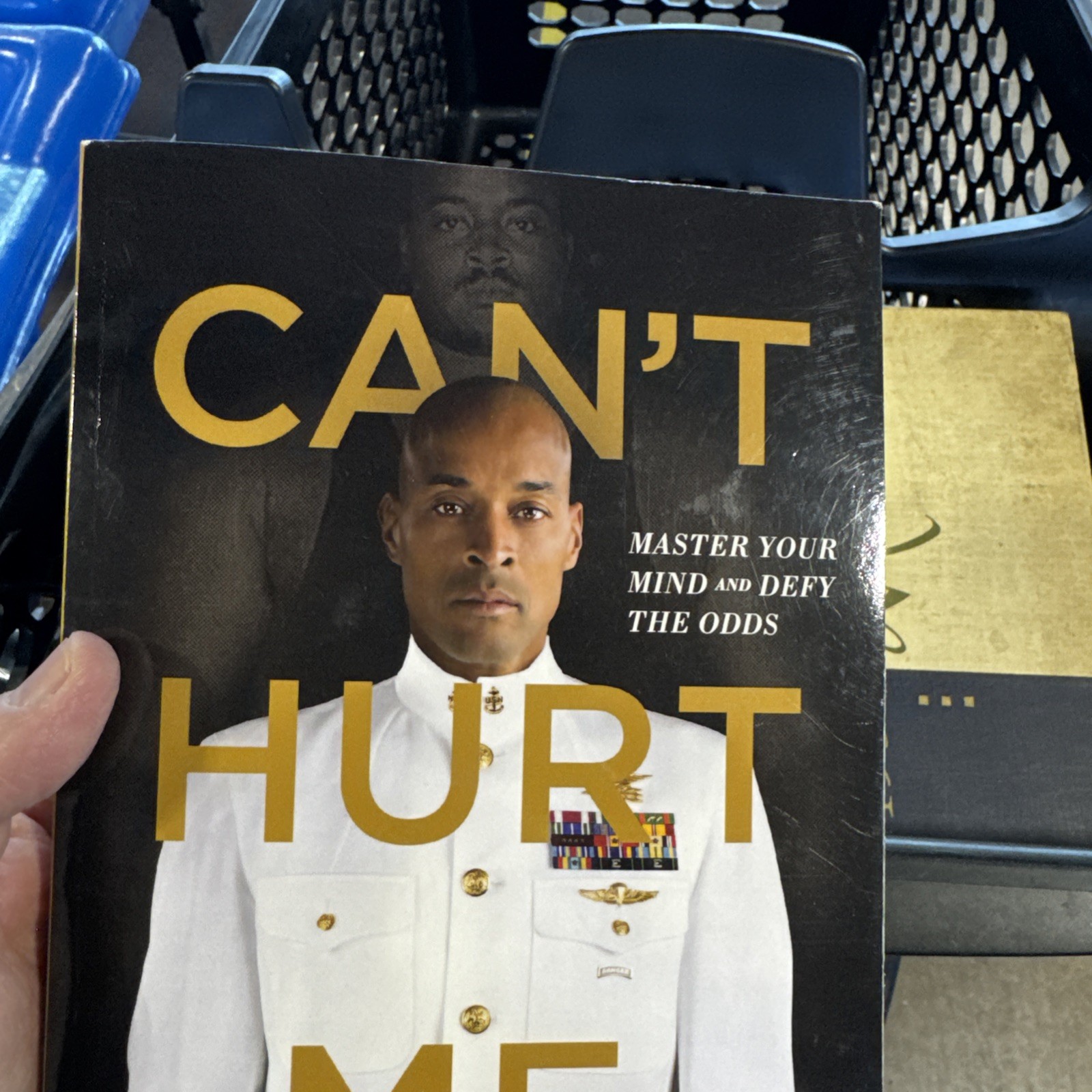 Can’t Hurt Me : Master Your Mind and Defy the Odds by David Goggins (2018, Trade