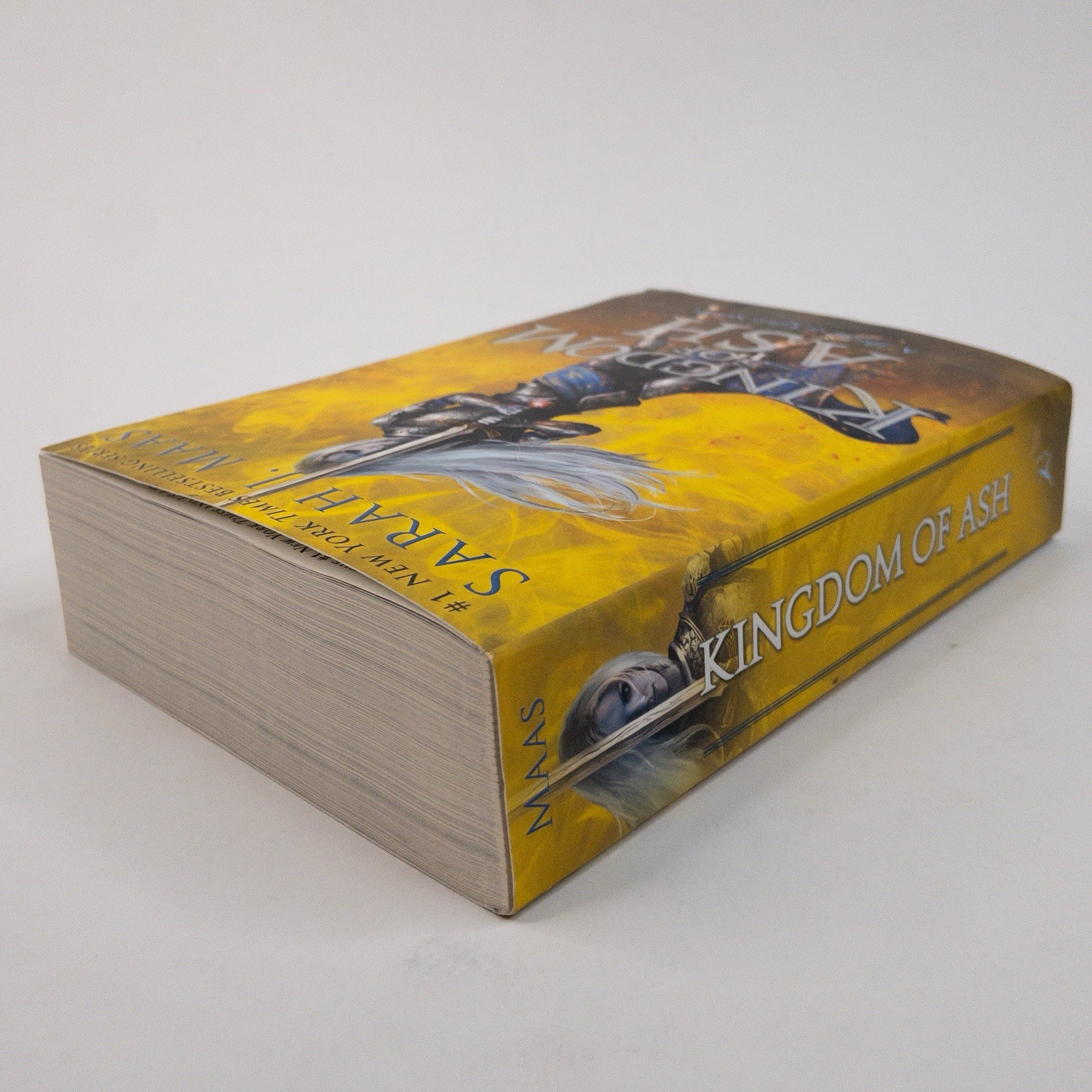 Throne of Glass KINGDOM OF ASH Sarah J Maas 2018 Paperback – Please Read