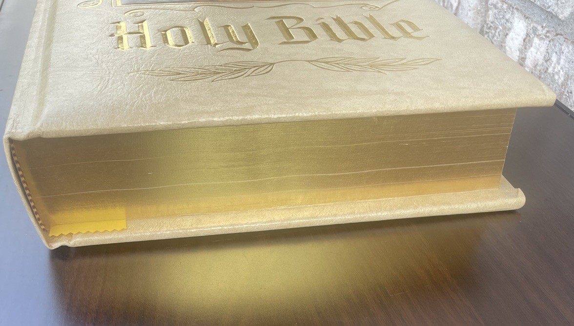 Holy Bible King James Red Letter Edition Illustrated Very Large Weighs 5lbs8oz