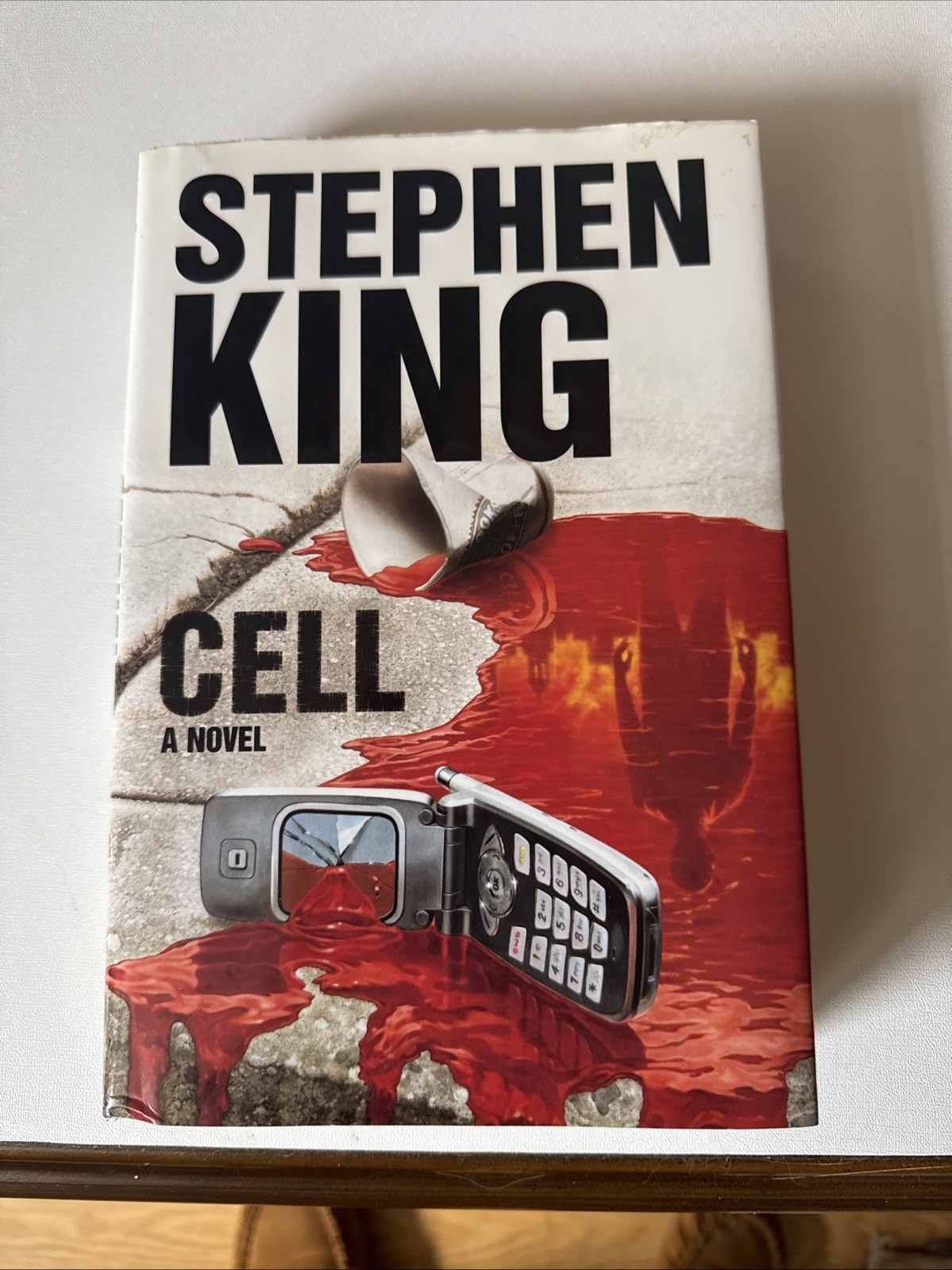Cell by Stephen King 2006 Hardcover 1st Edition 1st Printing with Dust Jacket