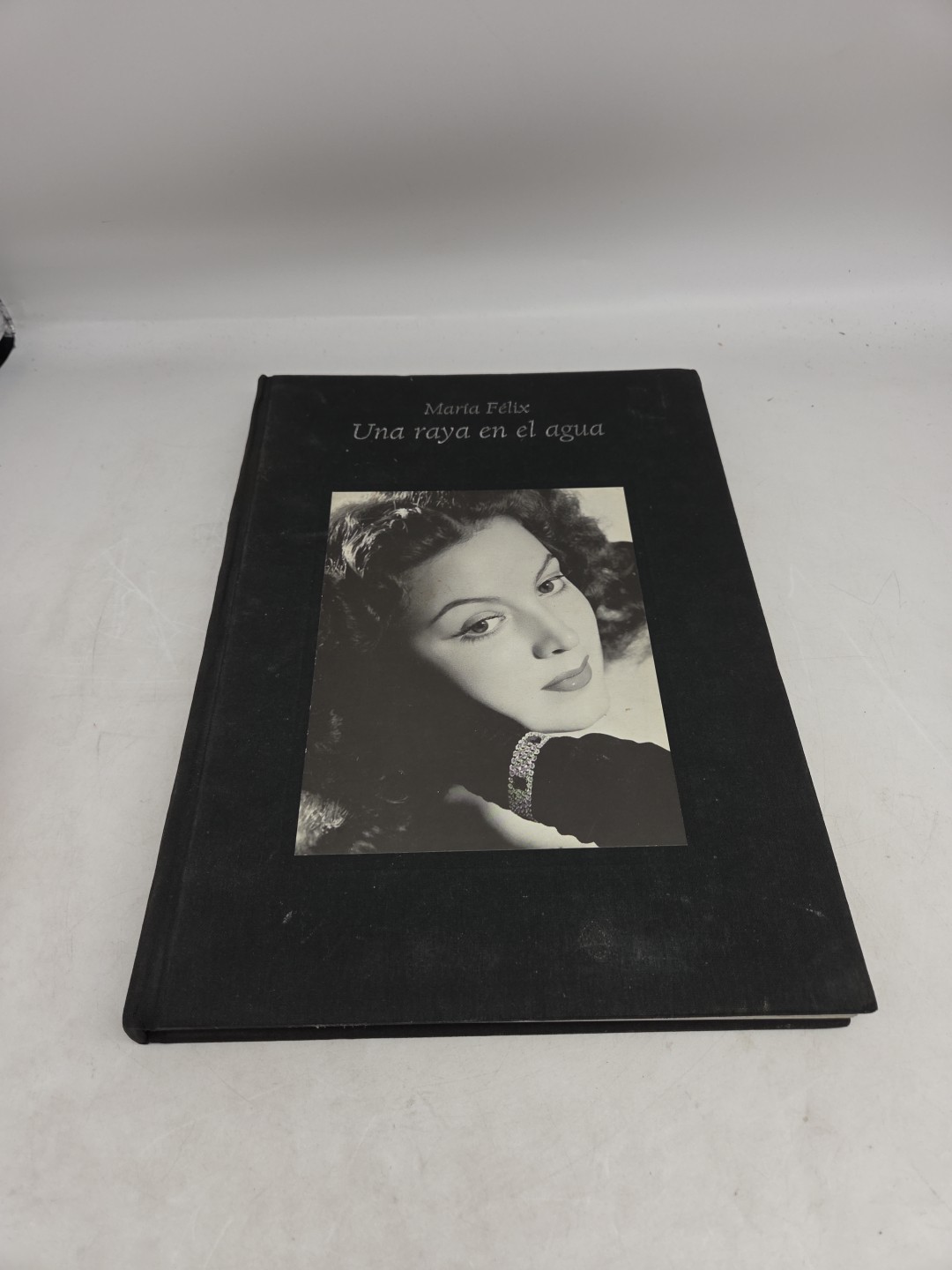 Maria FELIX Una Raya en el Agua (Hardcover, 1997, Photos, 200+ Pages, HTF, RARE)