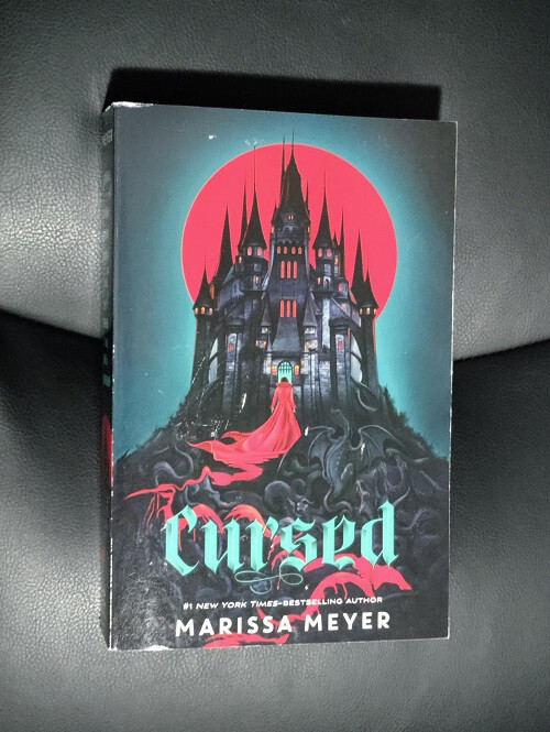 Signed Marissa Meyer Cursed Square Fish Softcover Near Fine Condition