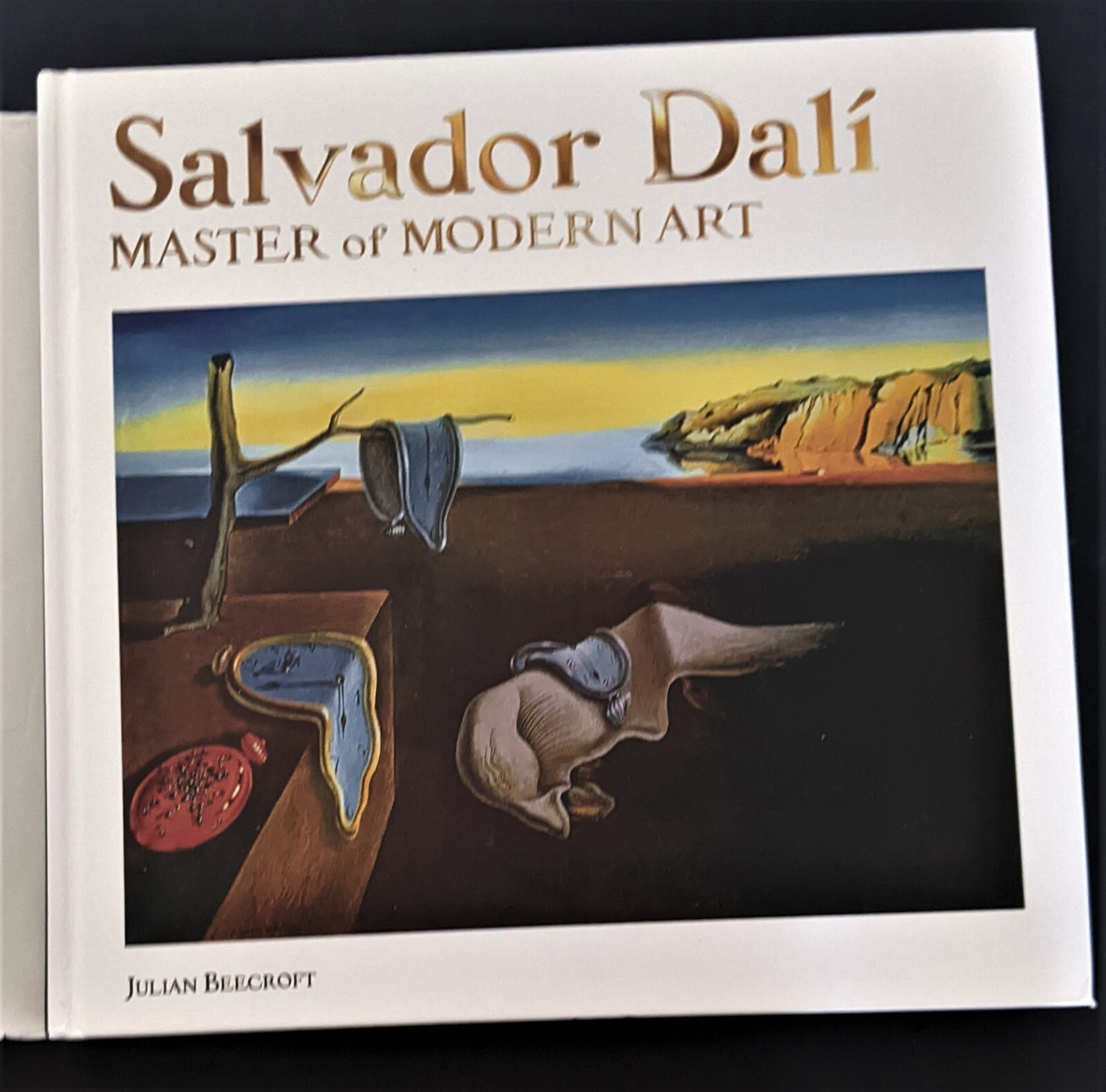 Salvador Dalí: Master of Modern Art (Masterworks) by Beecroft 2016 Very Good