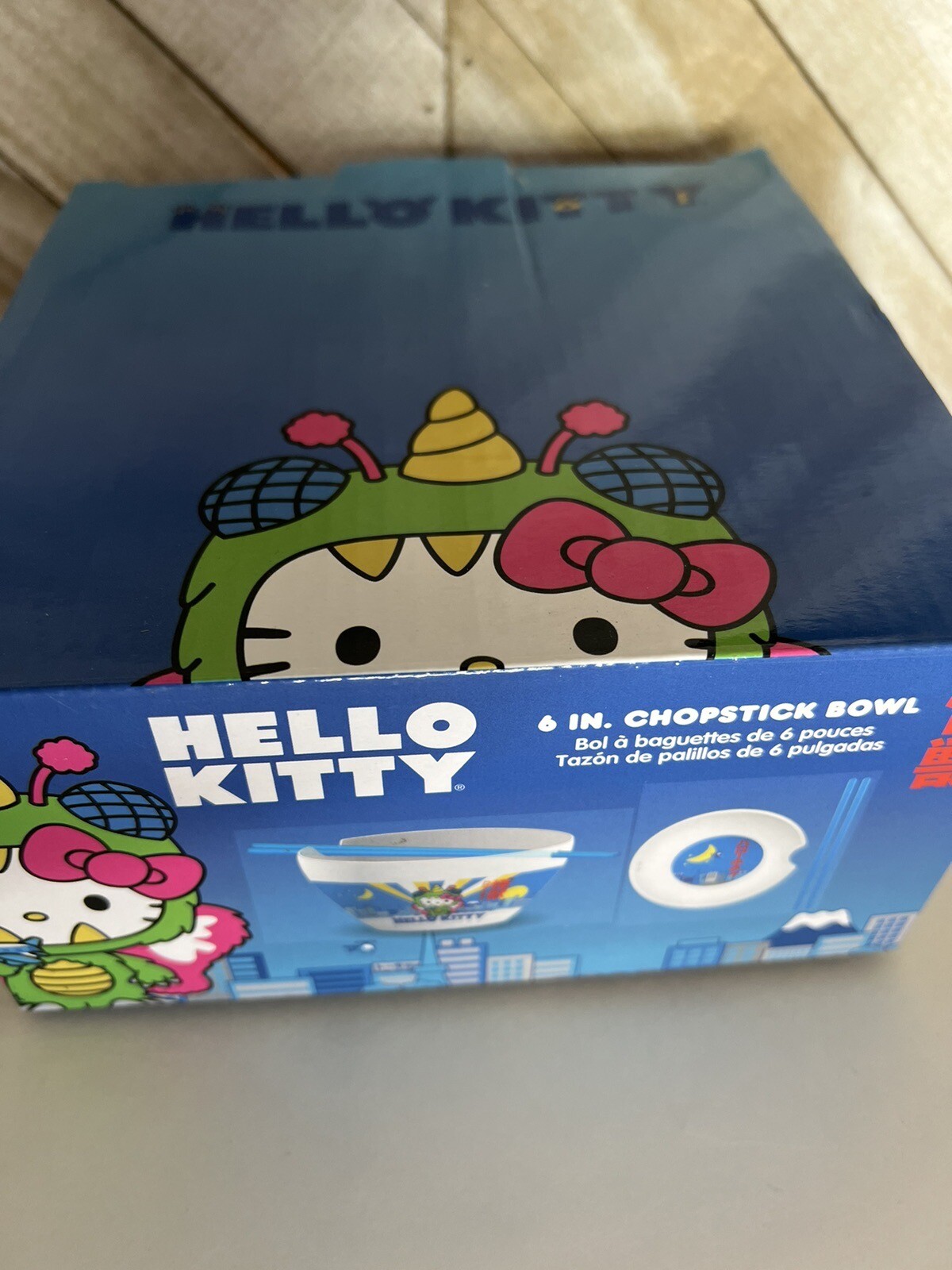 Bioworld Hello Kitty Kaiju Ceramic 20 oz Ramen Bowl with Wood Chop Sticks