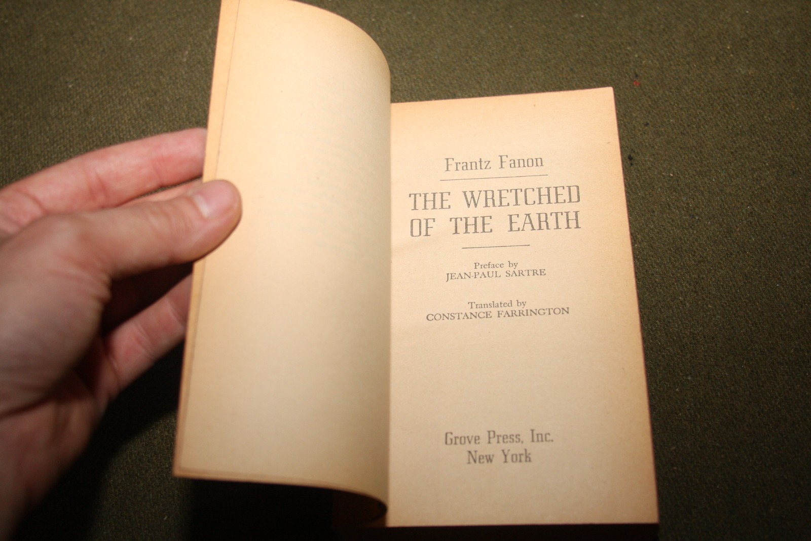 The Wretched of the Earth by Frantz Fanon 1968 PB 1st Print Black Cat Grove