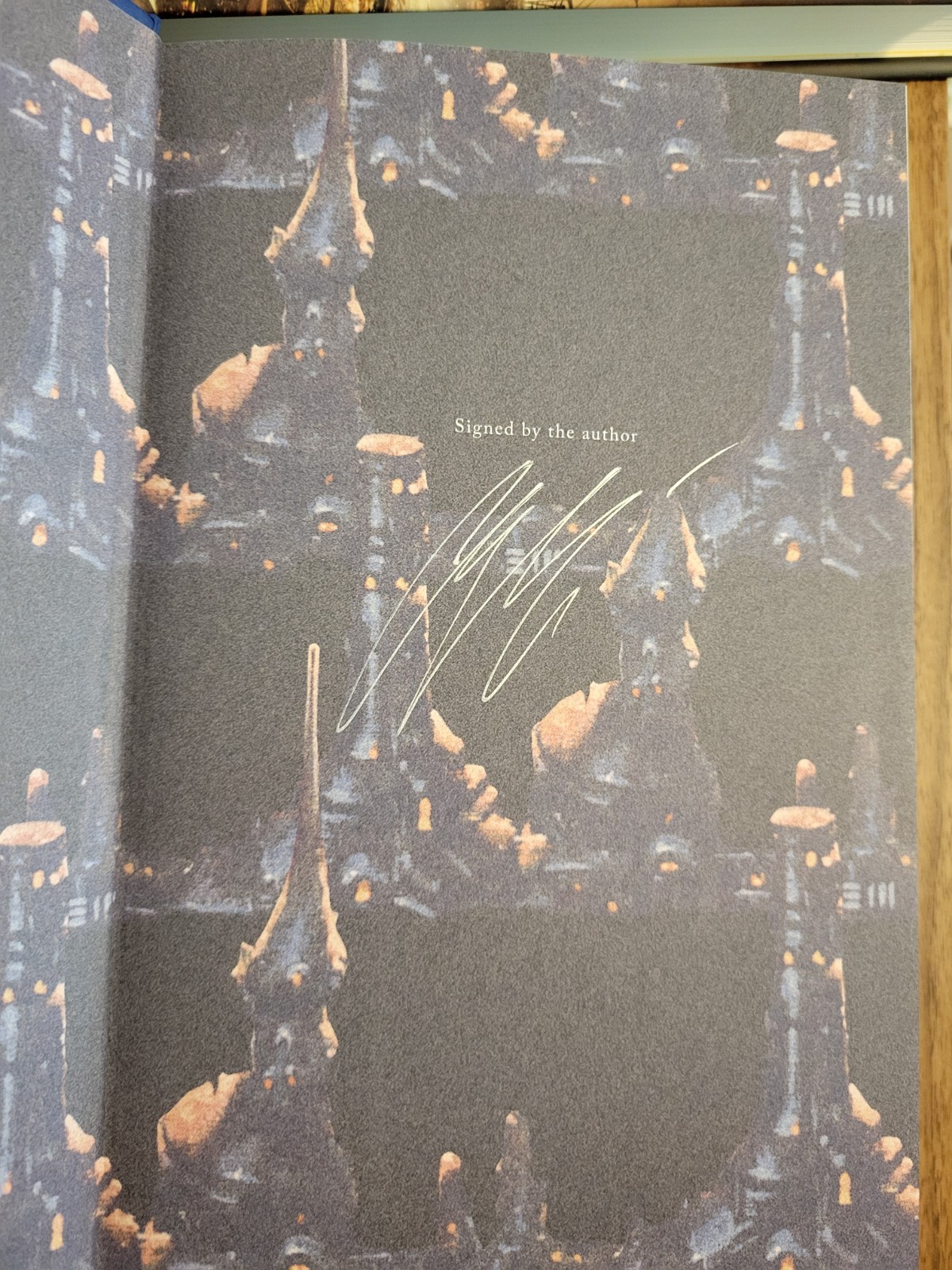 SIGNED Perdido Street Station by China Mieville Broken Binding