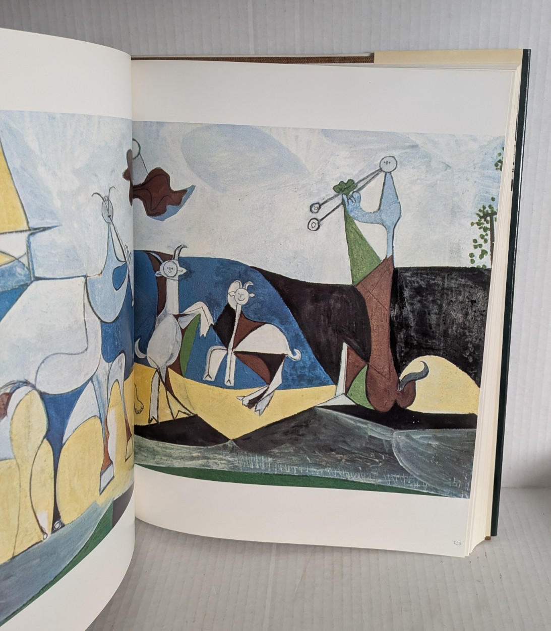 PICASSO: THE ARTIST OF THE CENTURY By Jean Leymarie – Hardcover 1976 HC/DJ