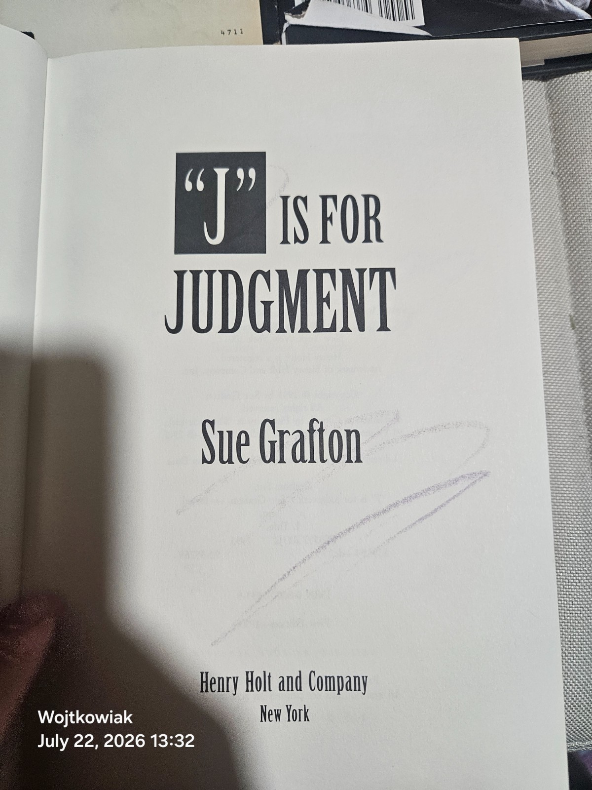 203# Sue Grafton Kinsey Millhone Lot 8 Books A-N Alphabet Mystery HC PB