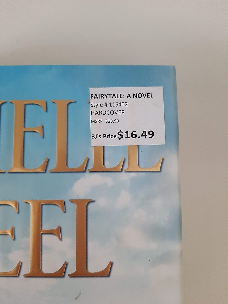 Danielle Steel HC Books Bigger Size 8.5 – 9.5 in Romantic novels Non Smoking
