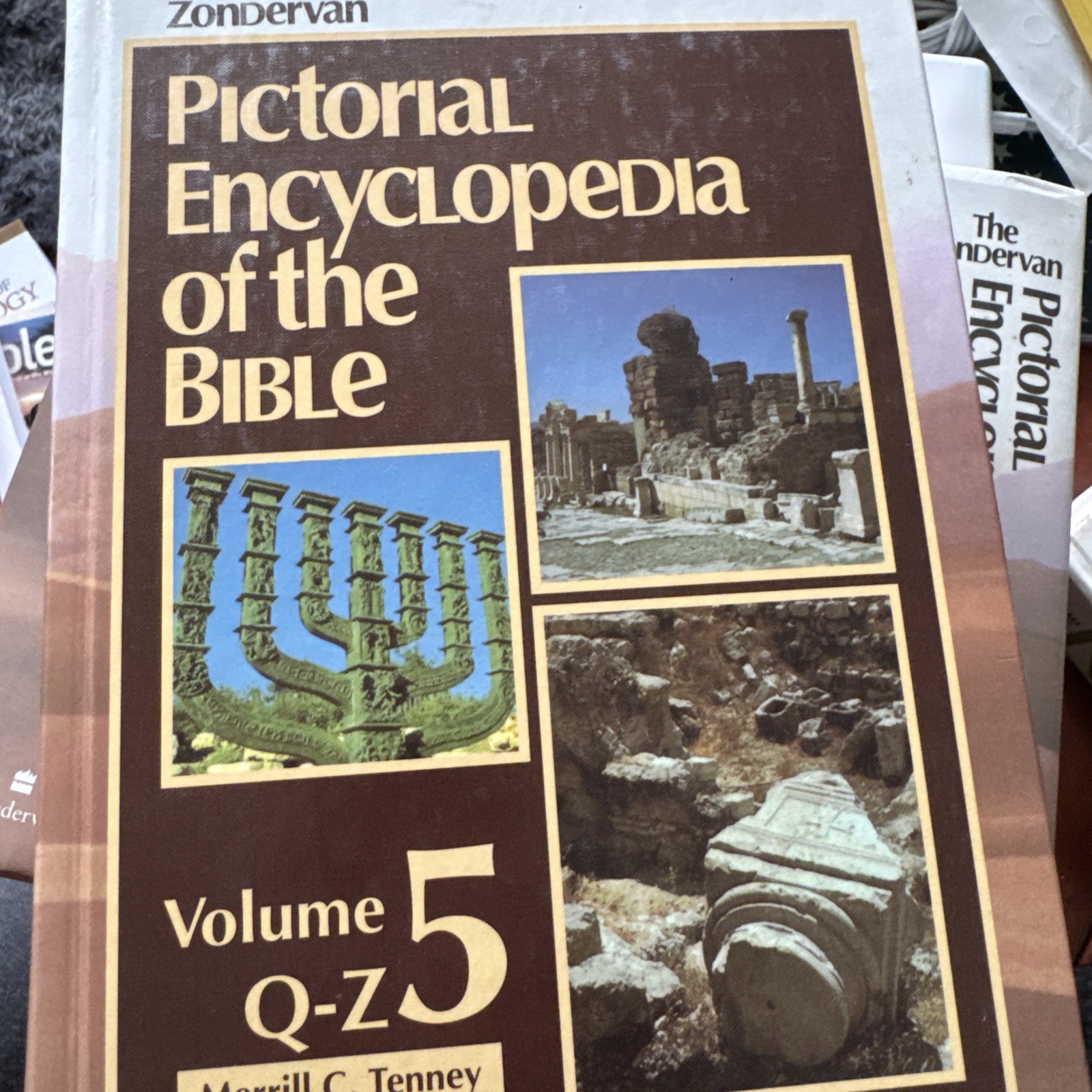 The Zondervan Pictorial Encyclopedia of the Bible (5 Volume Set) – Very Good