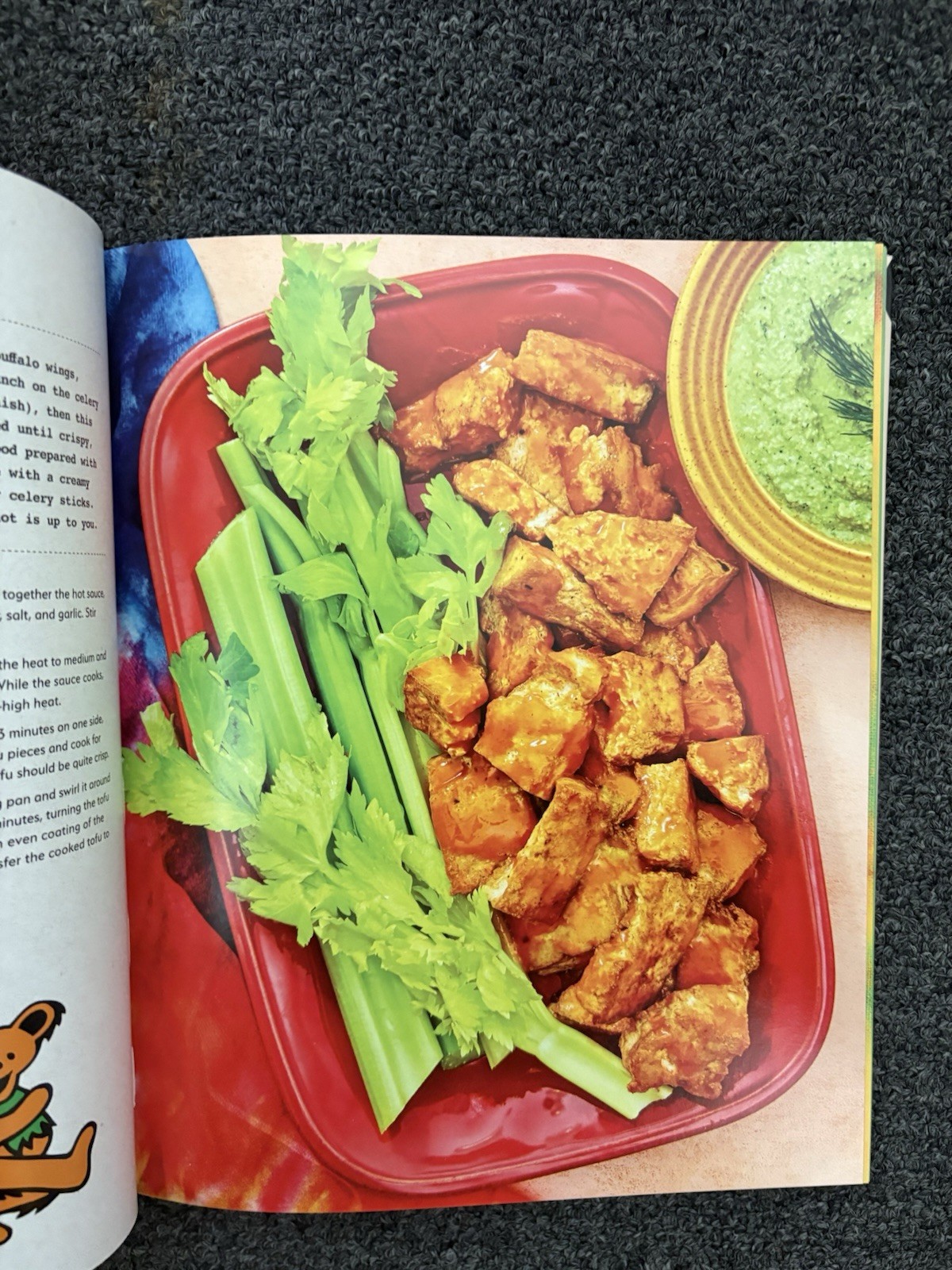 Dead in the Kitchen: The Official Grateful Dead Cookbook See Description
