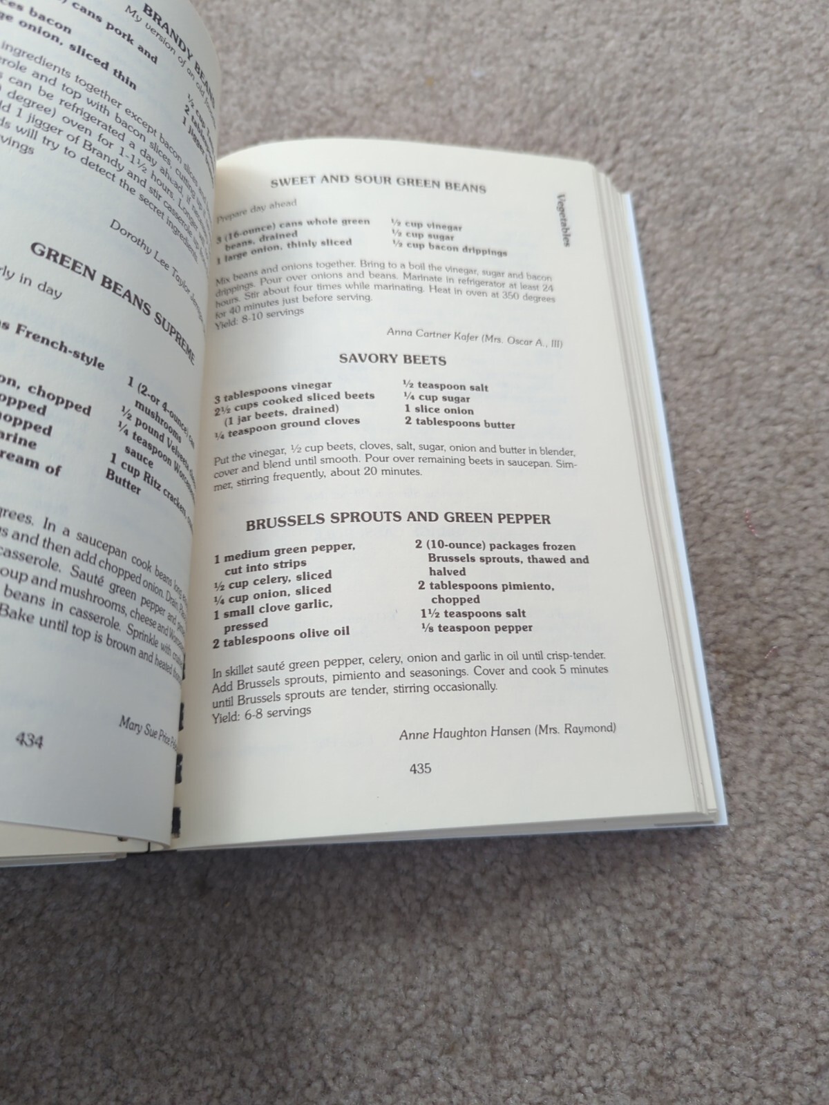 Christ Episcopal Church New Bern, NC Spiral Cookbook 1981 400+ Pages