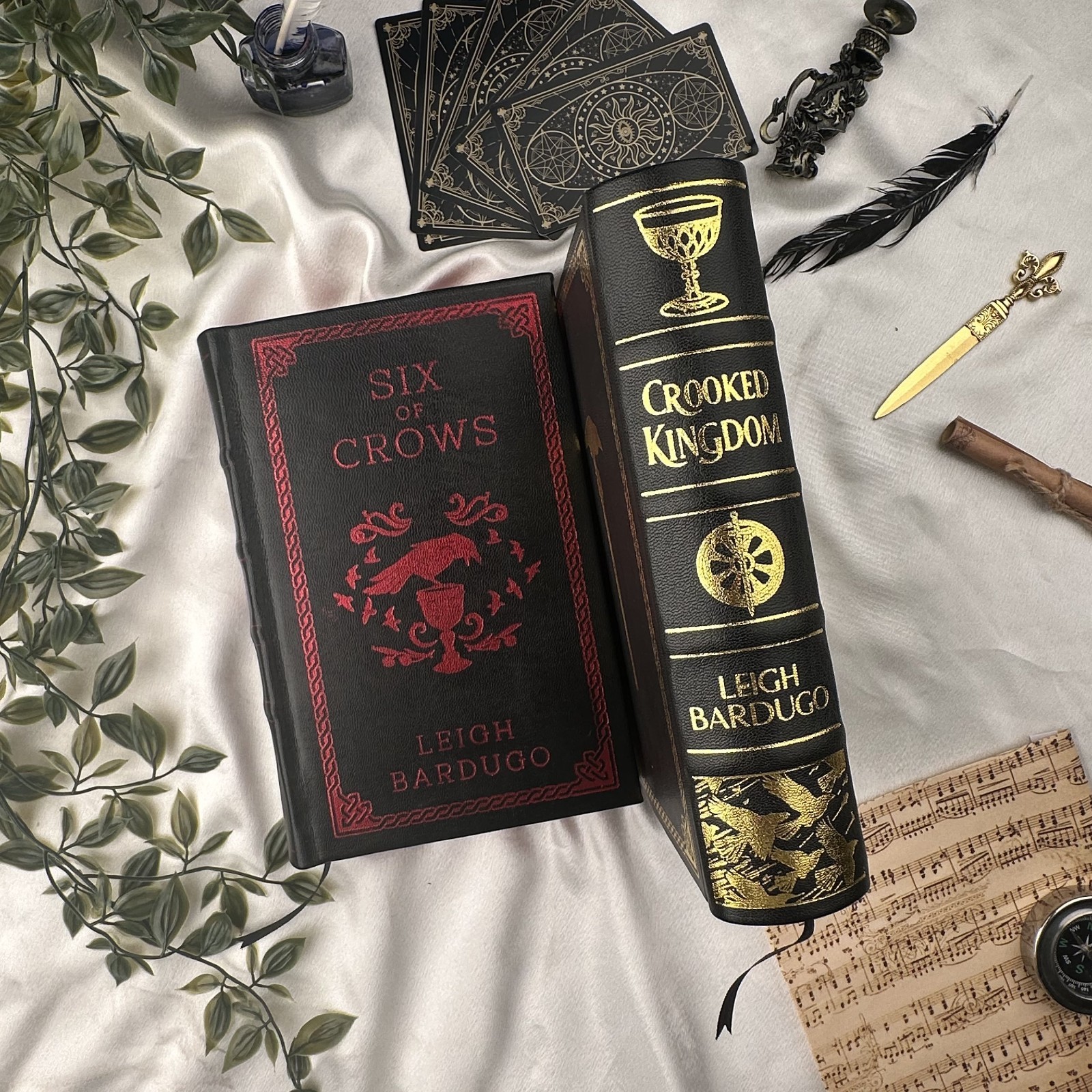 Six of Crows 2 Books Set: Six of Crows & Crooked Kingdom [Premium Leather Bound]