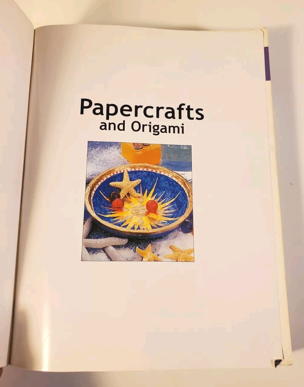 Papercrafts and Origami Paperback Softcover Hermes House Arts & Crafts 512 Pages