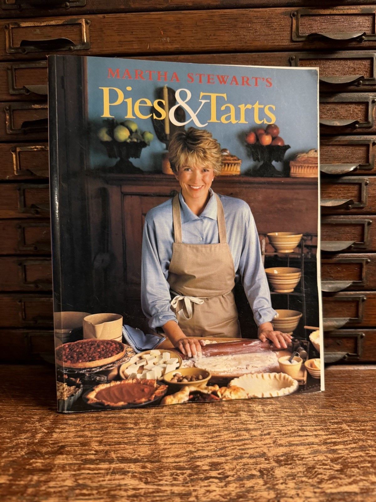 Lot 8 Martha Stewart Books: Entertaining First Ed; Pies Hors D’oeuvres Christmas