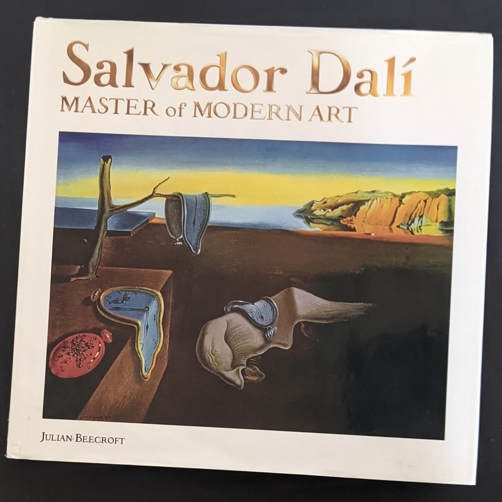 Salvador Dalí: Master of Modern Art (Masterworks) by Beecroft 2016 Very Good