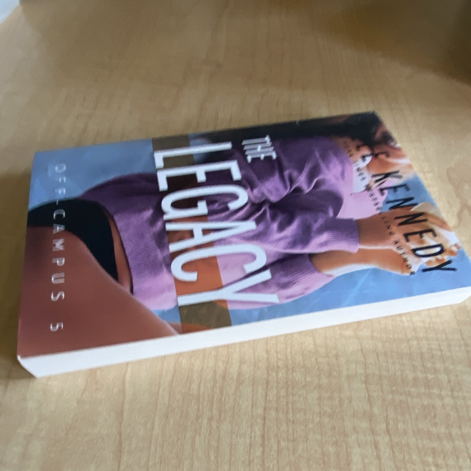 The Legacy (Off-Campus) by Elle Kennedy, YA Romance Fiction Novel, PB