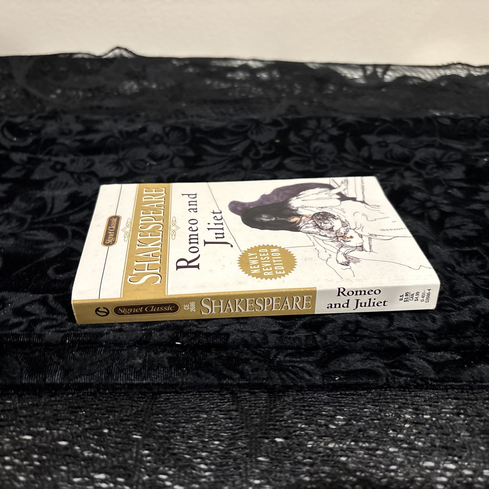 Romeo and Juliet by William Shakespeare (1998, Mass Market)