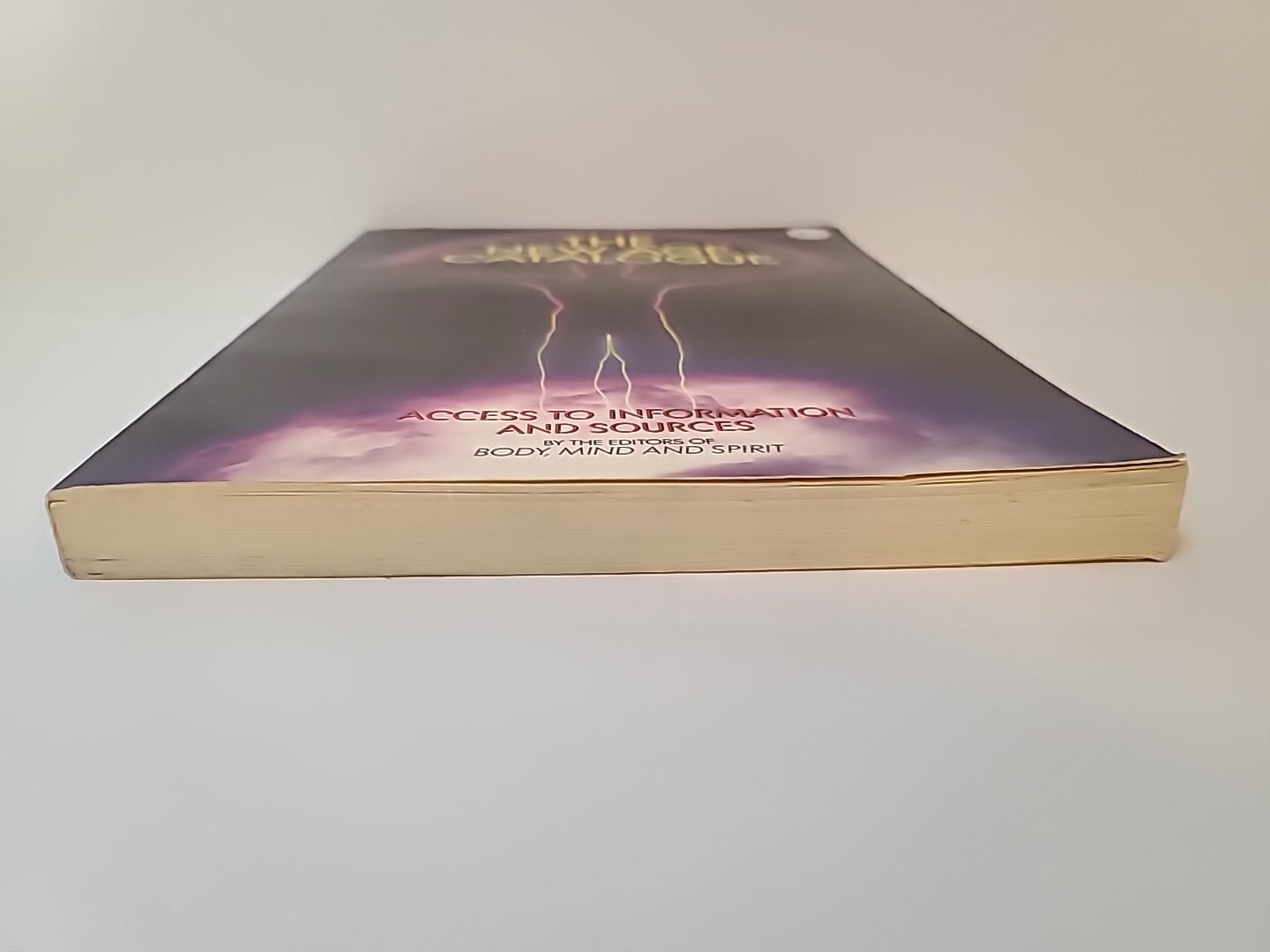 “THE NEW AGE CATALOGUE” (244 PAGES – 1988)