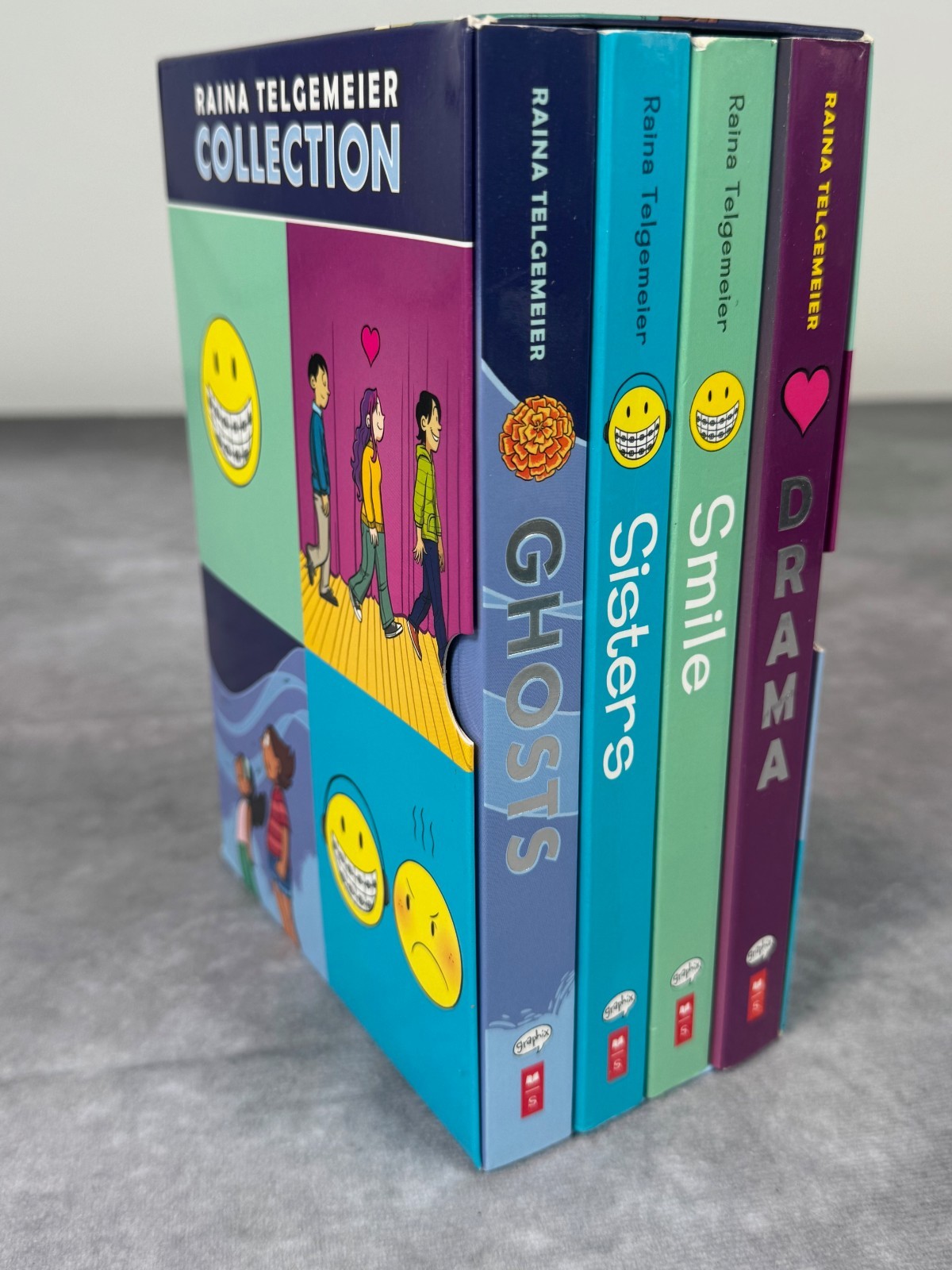 Raina Telgemeier Collection Box Set 4 book lot (Smile, Drama, Sisters, Ghosts,)