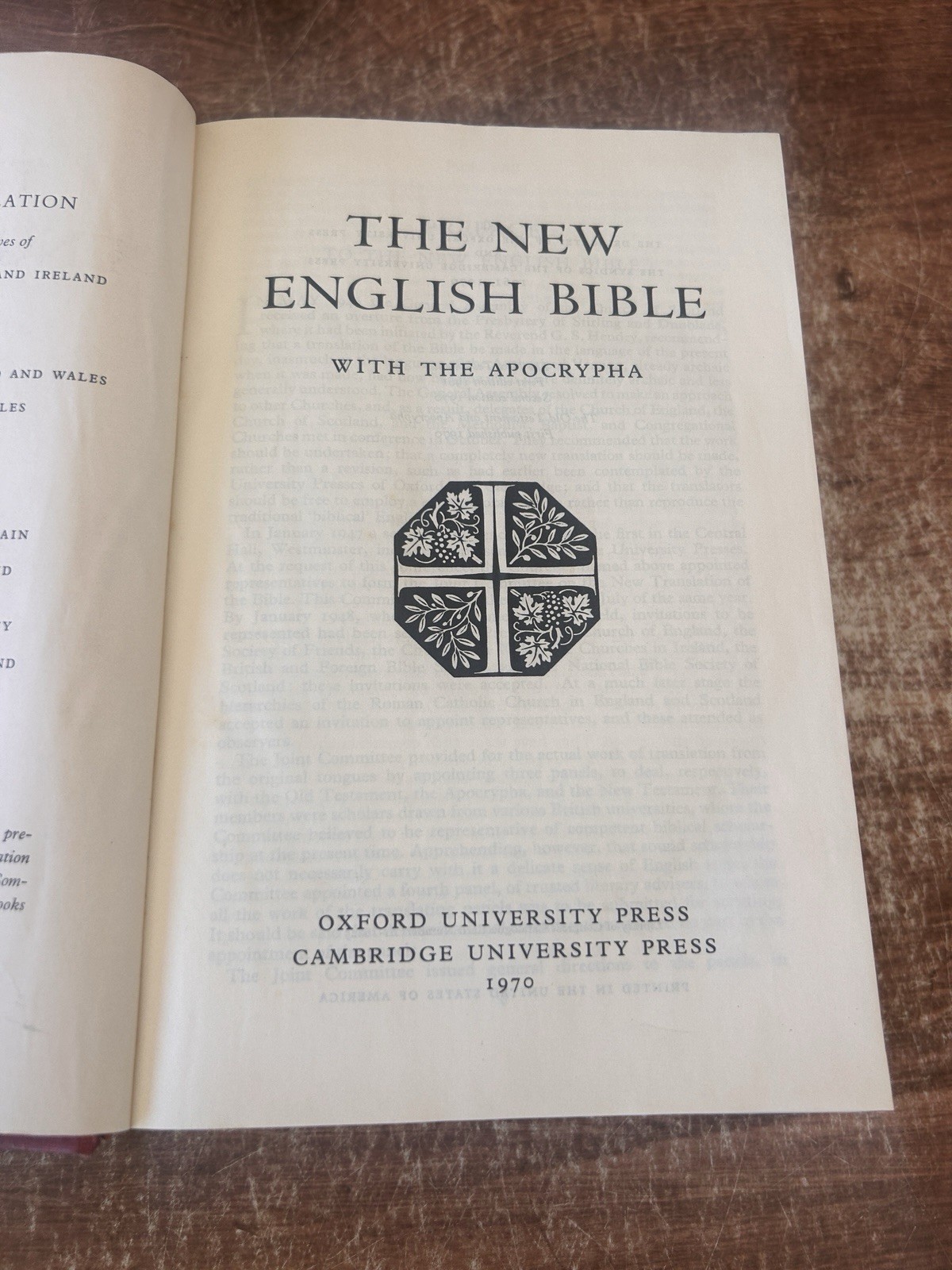 The New English Bible With Apocrypha Oxford Study Edition Hardcover