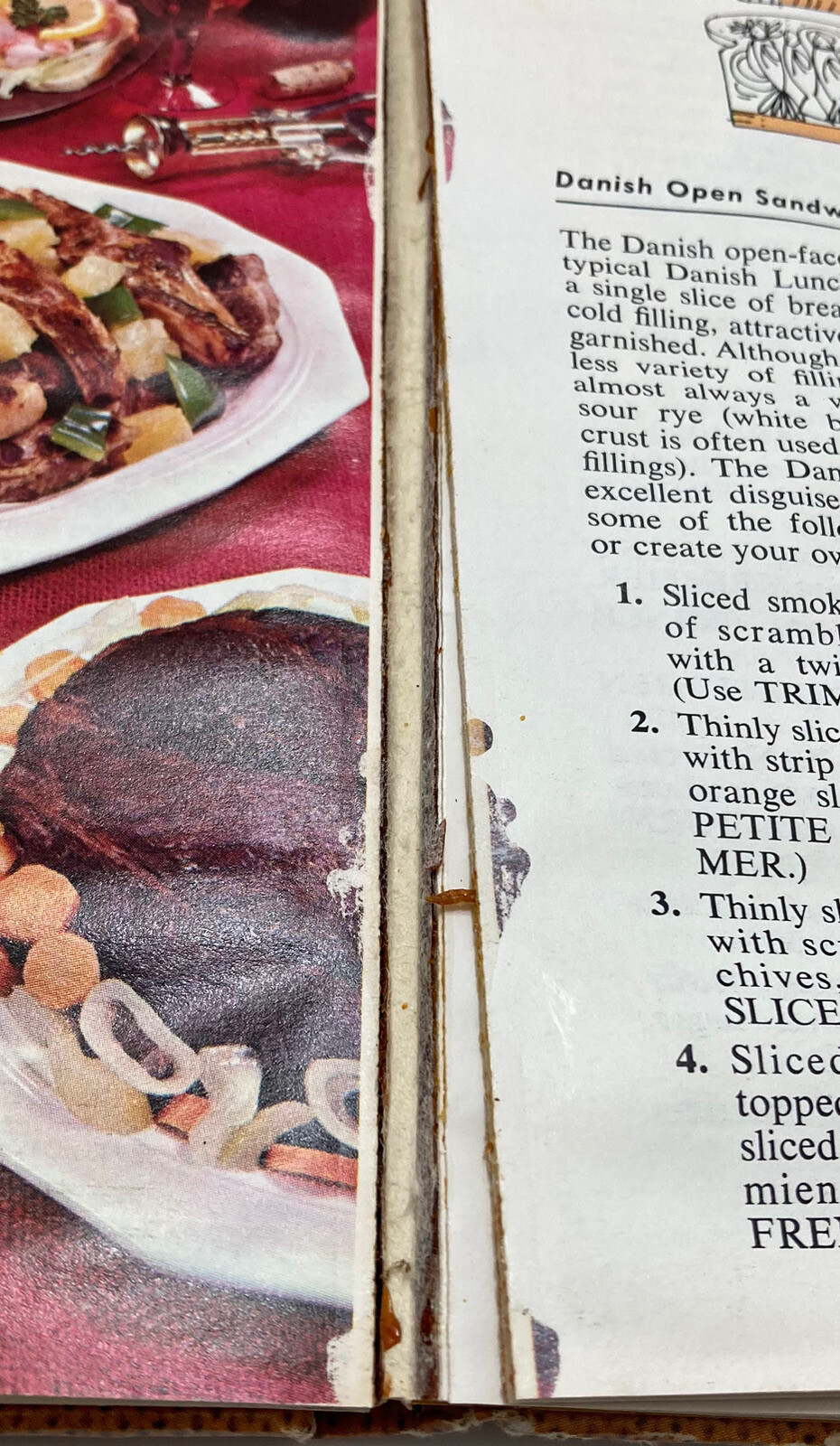 Vintage CUTCO KNIVES Cook Book 1972 World’s Finest Cutlery Hardbound 128 Pages