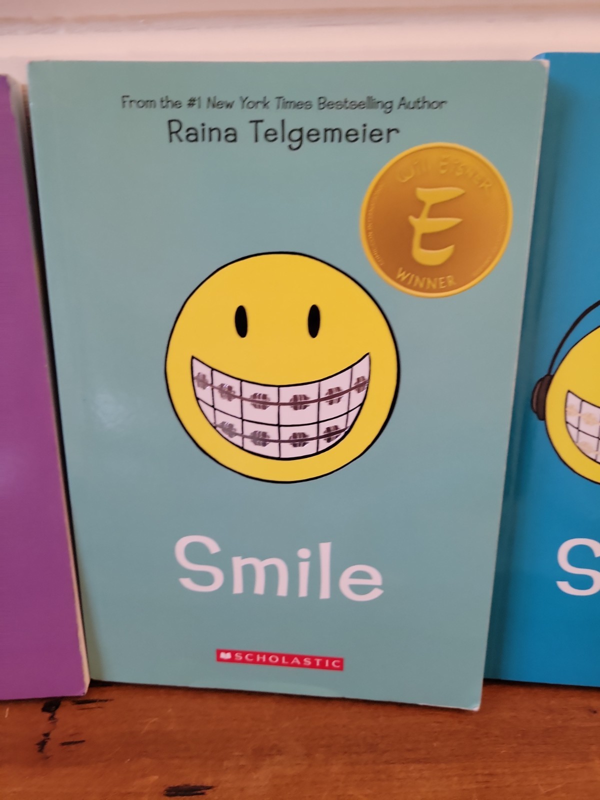 Lot of 5 Raina Telgemeier Paperback Books: Drama, Ghosts, Smile, Guts, Sisters