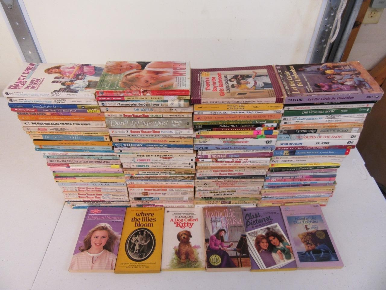 HUGE Lot (126) VINTAGE TEEN KIDS Books SWEET VALLEY HIGH JUDY BLUME SCOTT O’DELL