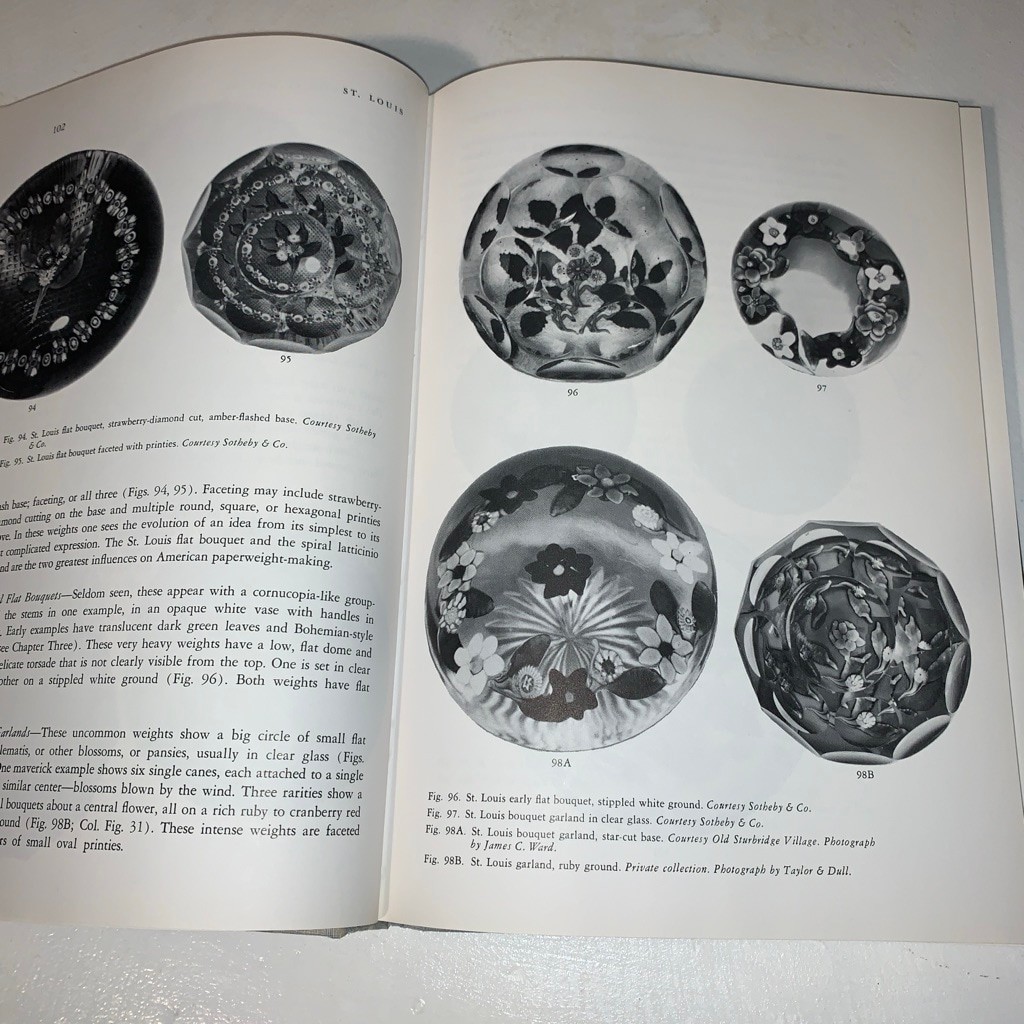 Unbranded Coffee Table Book The Encyclopedia of Glass Paperweights One Size Blac