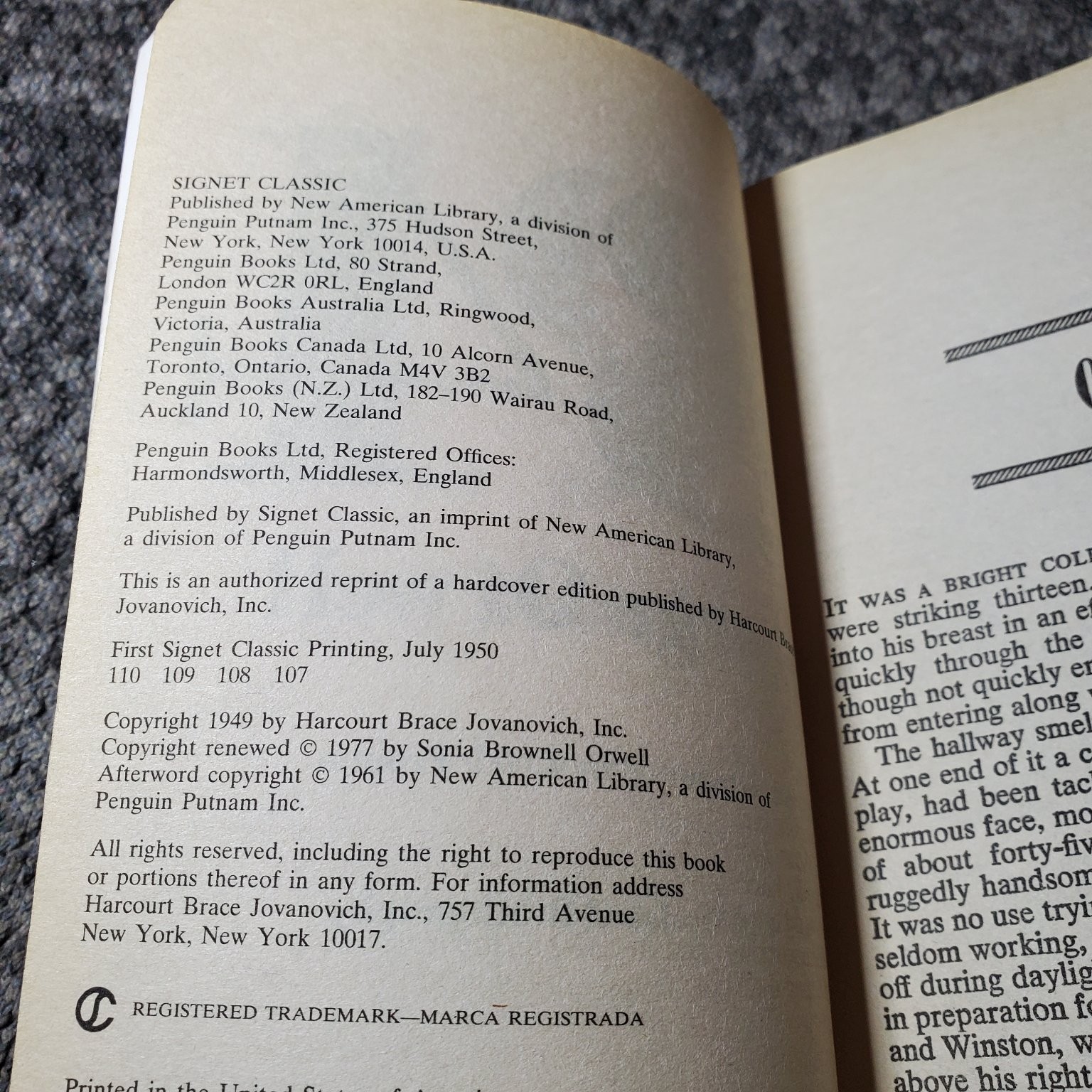 1984 George Orwell 1949 Dystopian Fiction Signet Classic Paperback