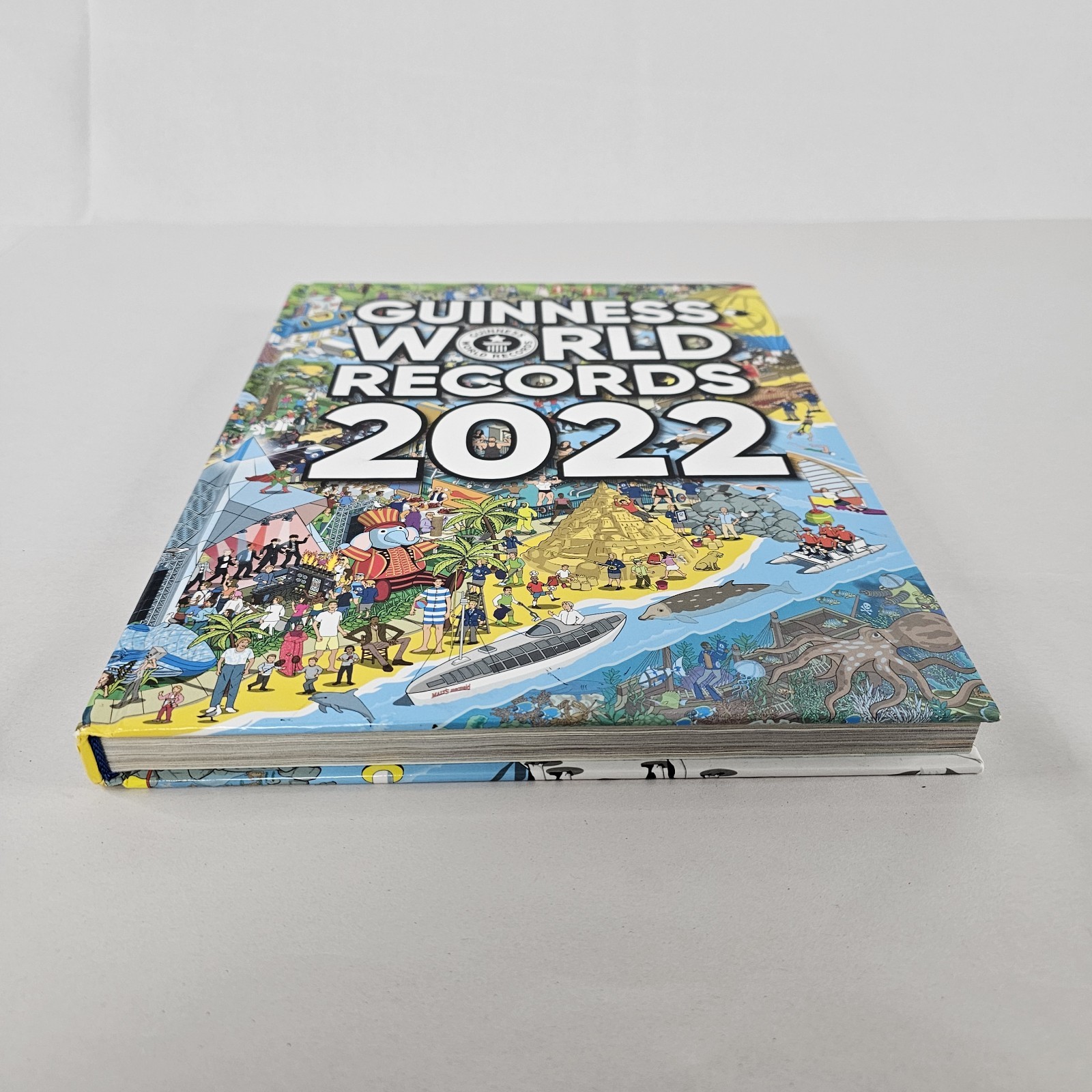Guinness World Records, 2022, Hardcover Book 256 Pages Great Condition READ⬇