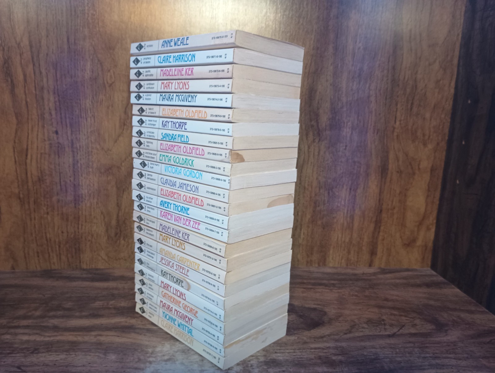 Harlequin Presents Lot #670–727 PB Romance Vintage Mixed Authors Acceptable–VG