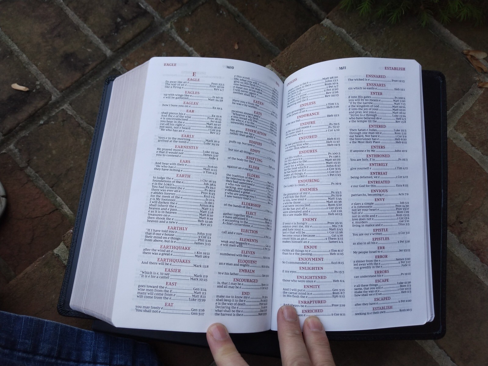 NKJV Personal Size Reference Bible Sovereign Collection-Black Genuine Leather