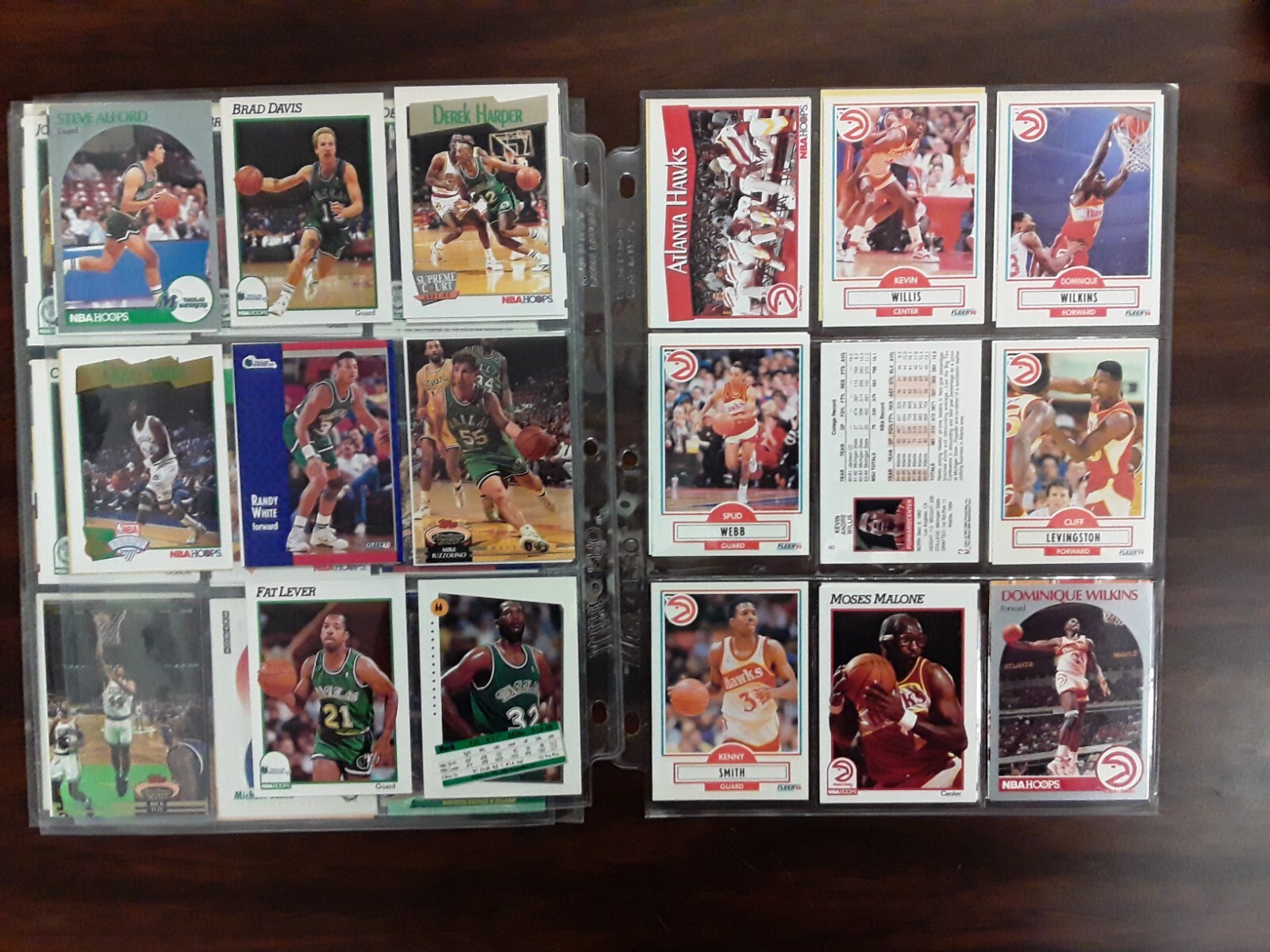 Basketball Trading Cards 31 Ultra Pro sheets full 300 random cards G+ 240403