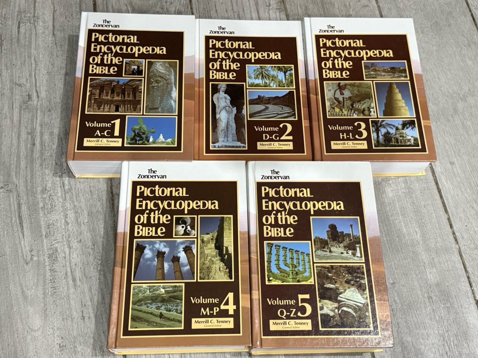 ✝️ Zondervan Pictorial Encyclopedia of the Bible Volume 1-5 – 1975