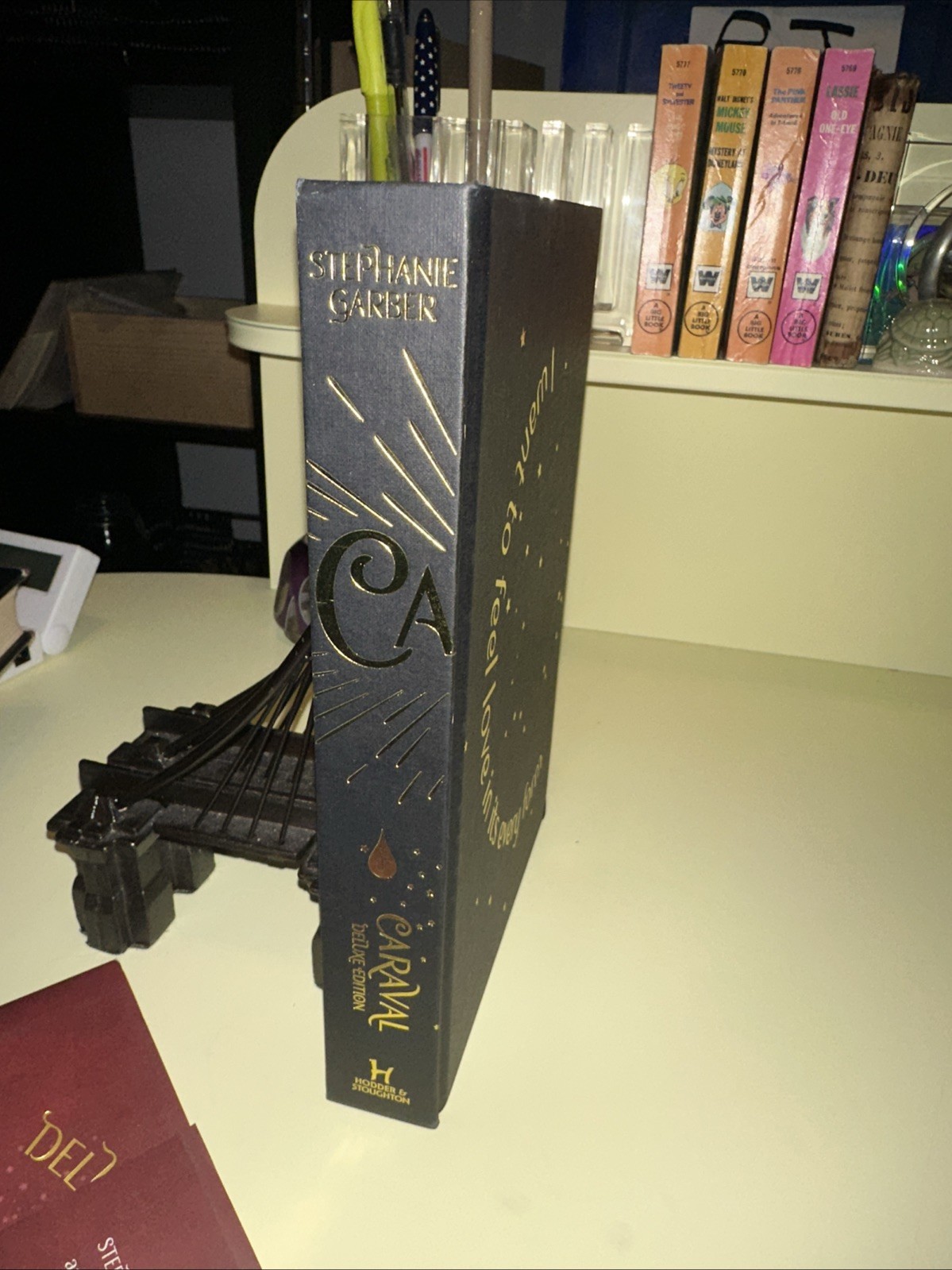 CARAVAL DELUXE EDITION STEPHANIE GARBER HC RARE COLLECTIBLE SIGNED BOOK C3