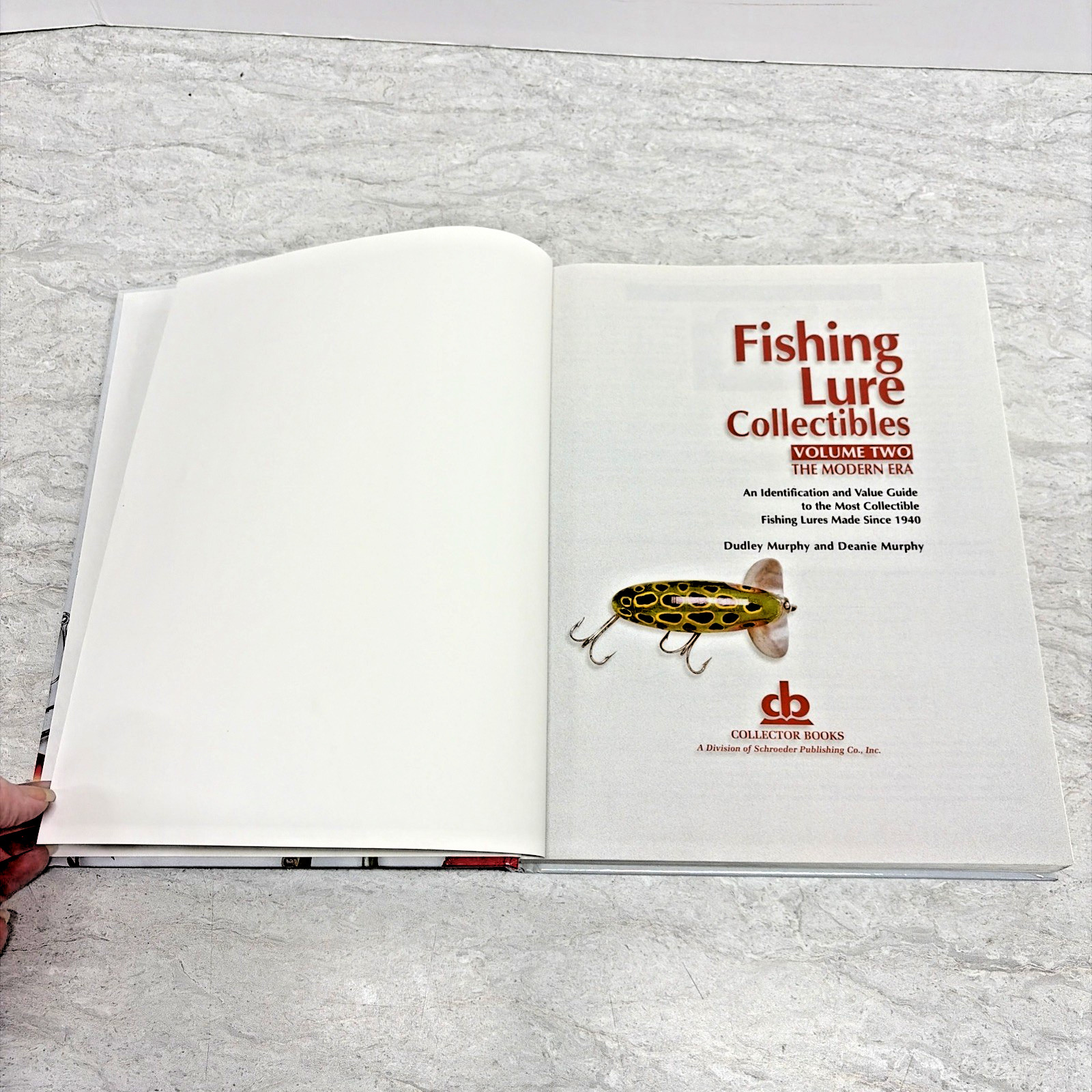 Fishing Lure Collectibles Modern Era Vol 2 Color Pictures HC Book 412 Pages