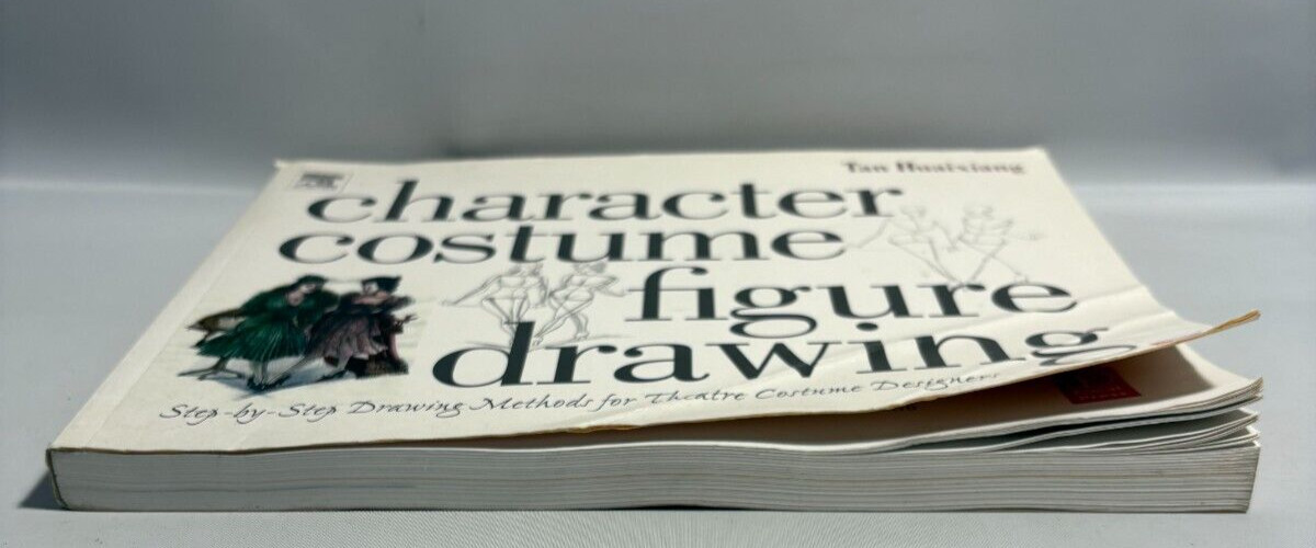 Character Costume Figure Drawing by Tan Huaixiang, 2004 1st Printing