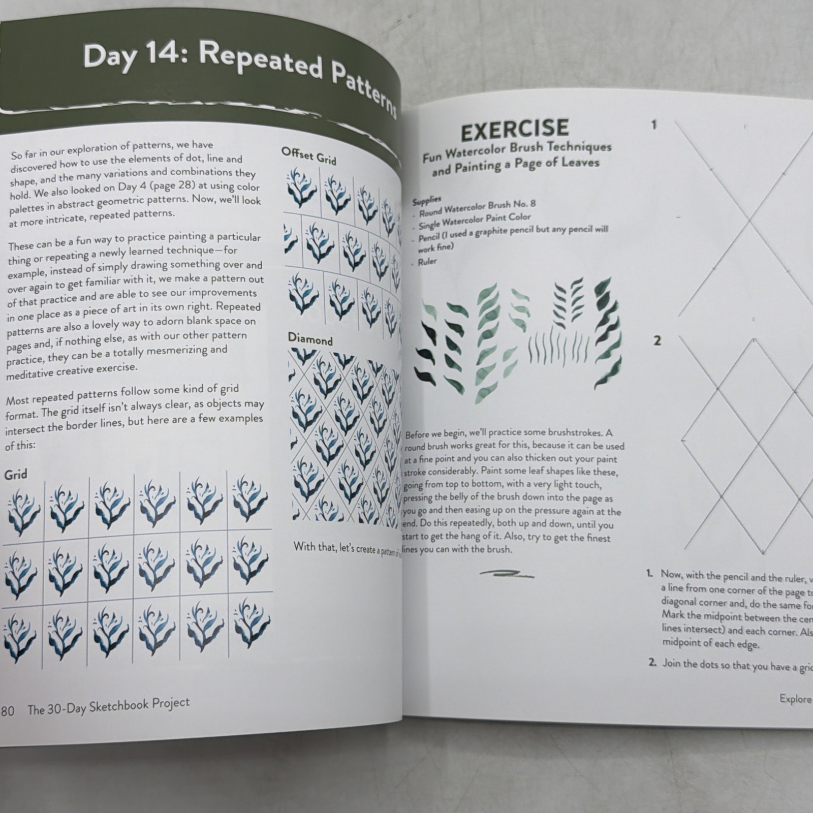The 30-Day Sketchbook Project: Daily Exercises and Prompts to Fill Pages,: Used