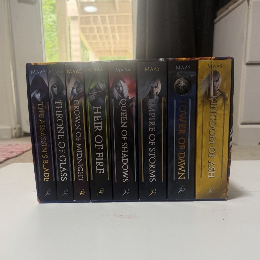 Sarah J. Maas Throne of Glass Series Box Set Fantasy YA Fiction Bloomsbury
