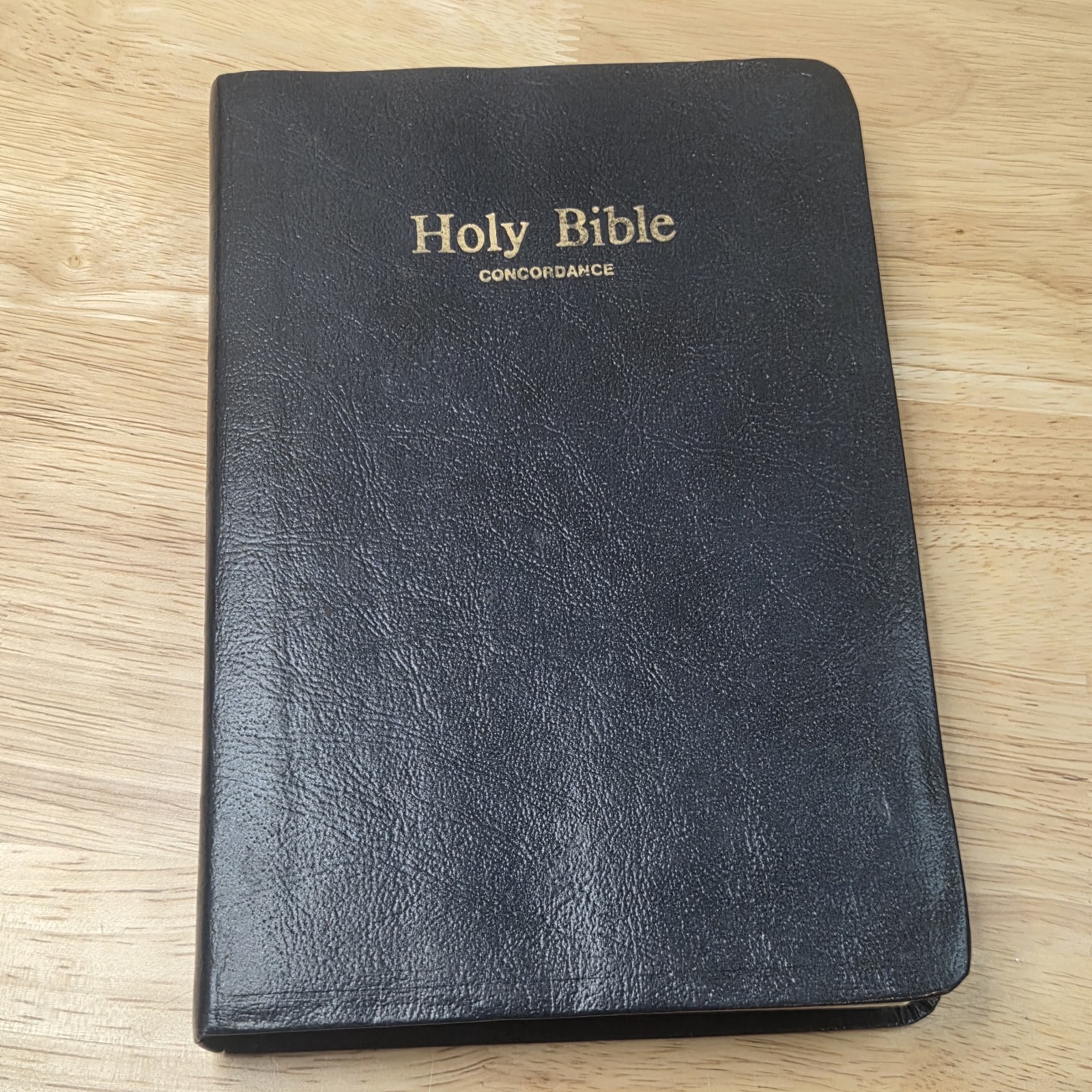 Holy Bible KJV King James Version Red Letter with Concordance Word Aflame 1973