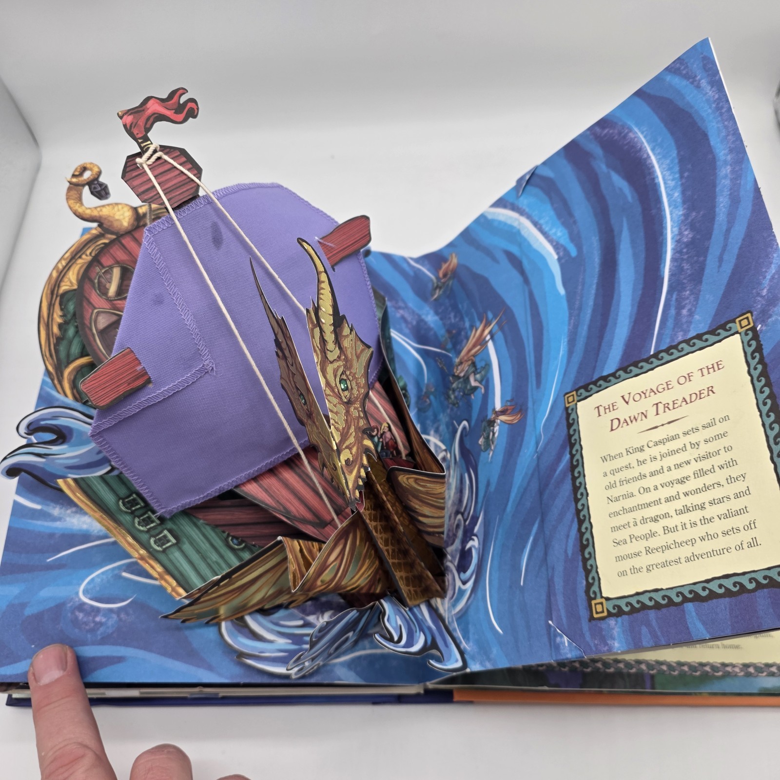 The Chronicles Of Narnia Pop-Up Book C.S. Lewis Robert Sabuda 2007